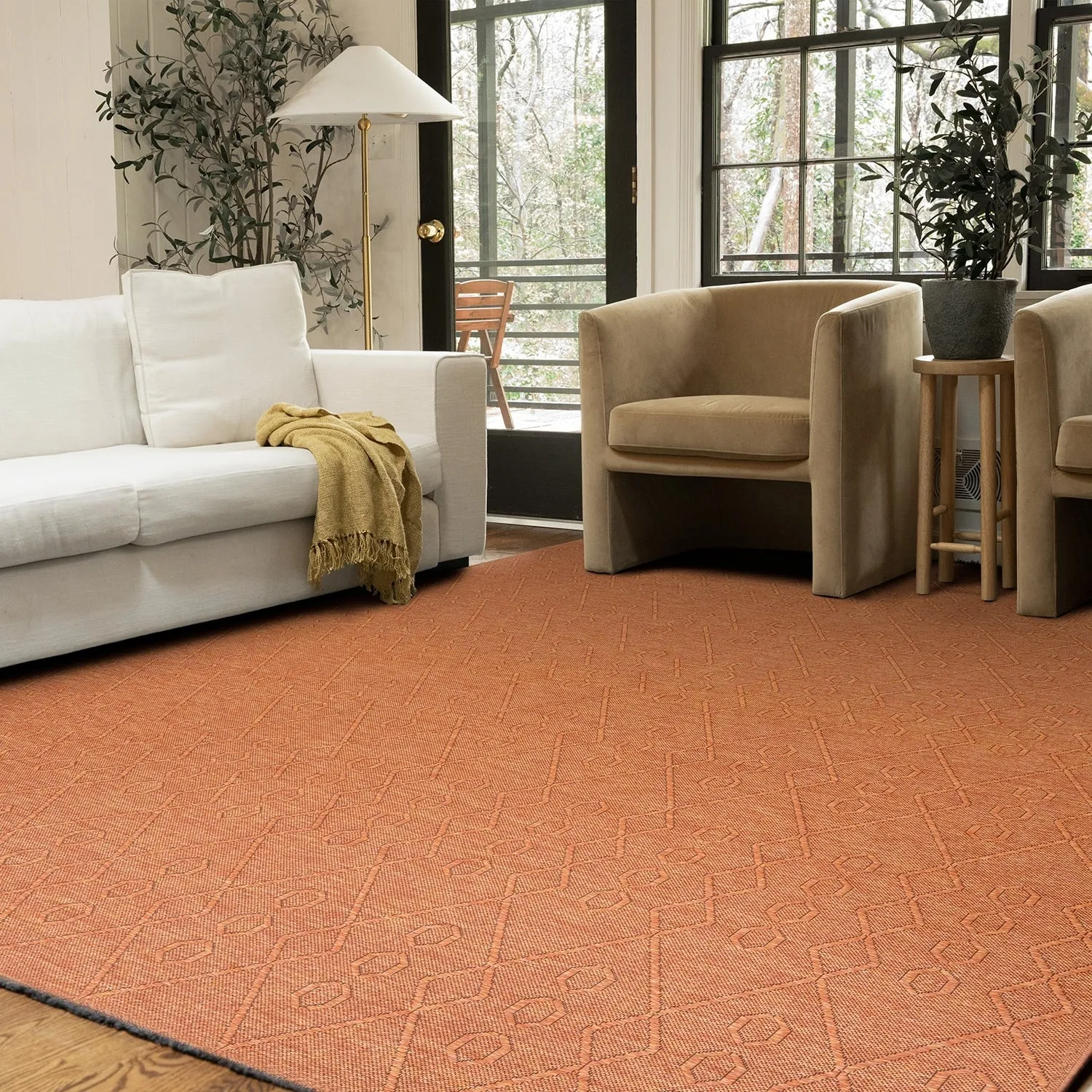 Alameda Solid Color Geometric Machine Washable Indoor Area Rug