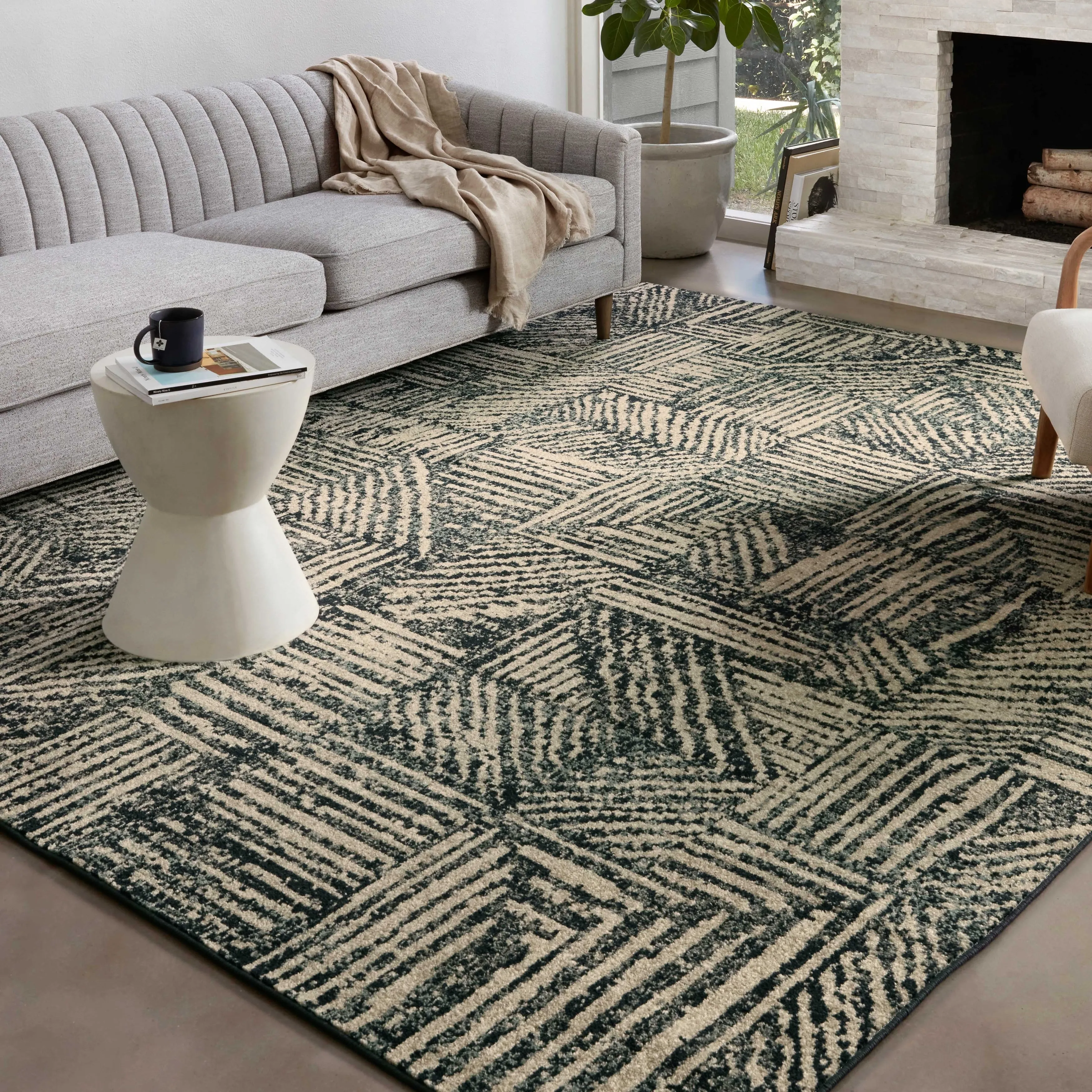 Alexander Home Bradford Modern Geometric Area Rug