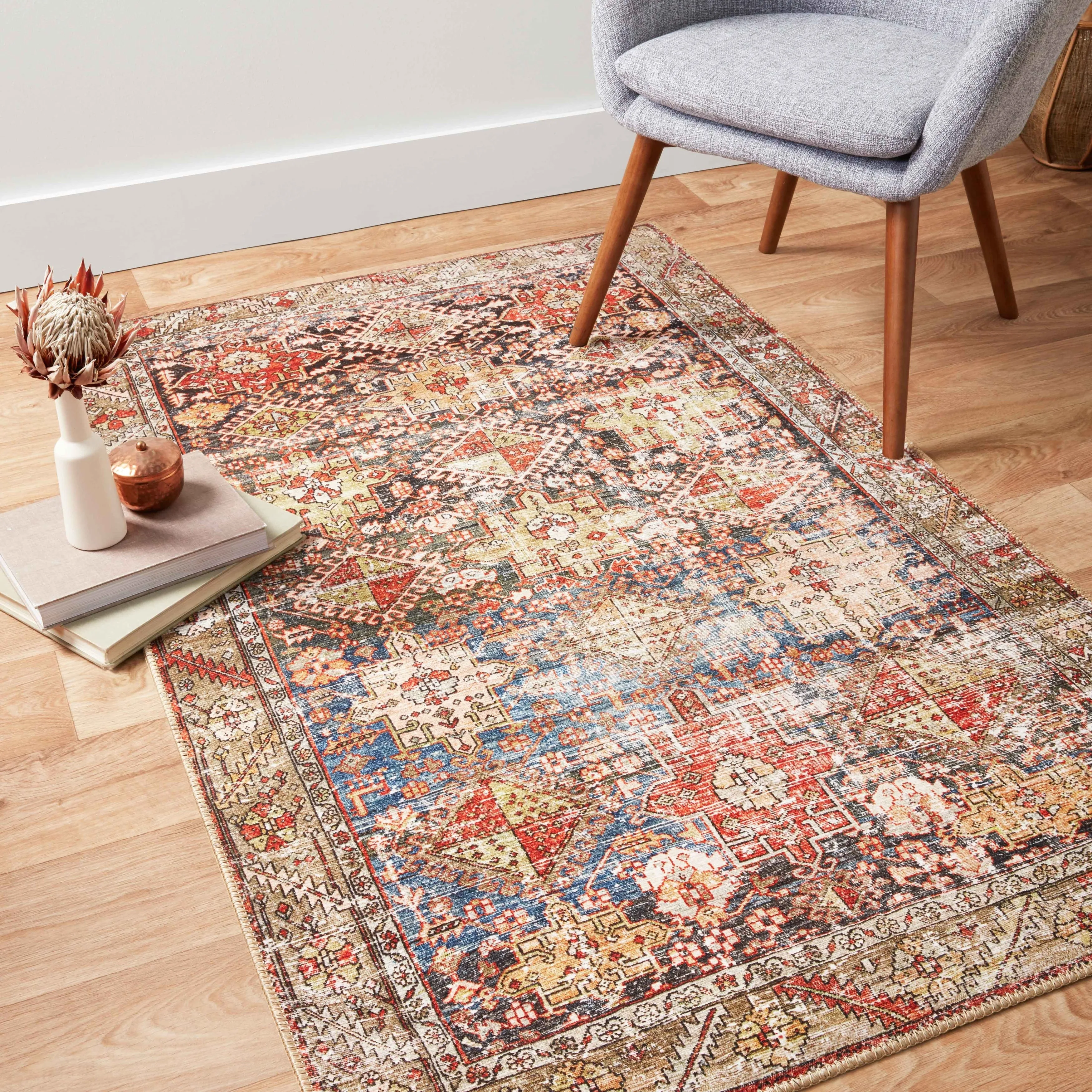 Alexander Home Dhanya Bohemian Distressed Area Rug