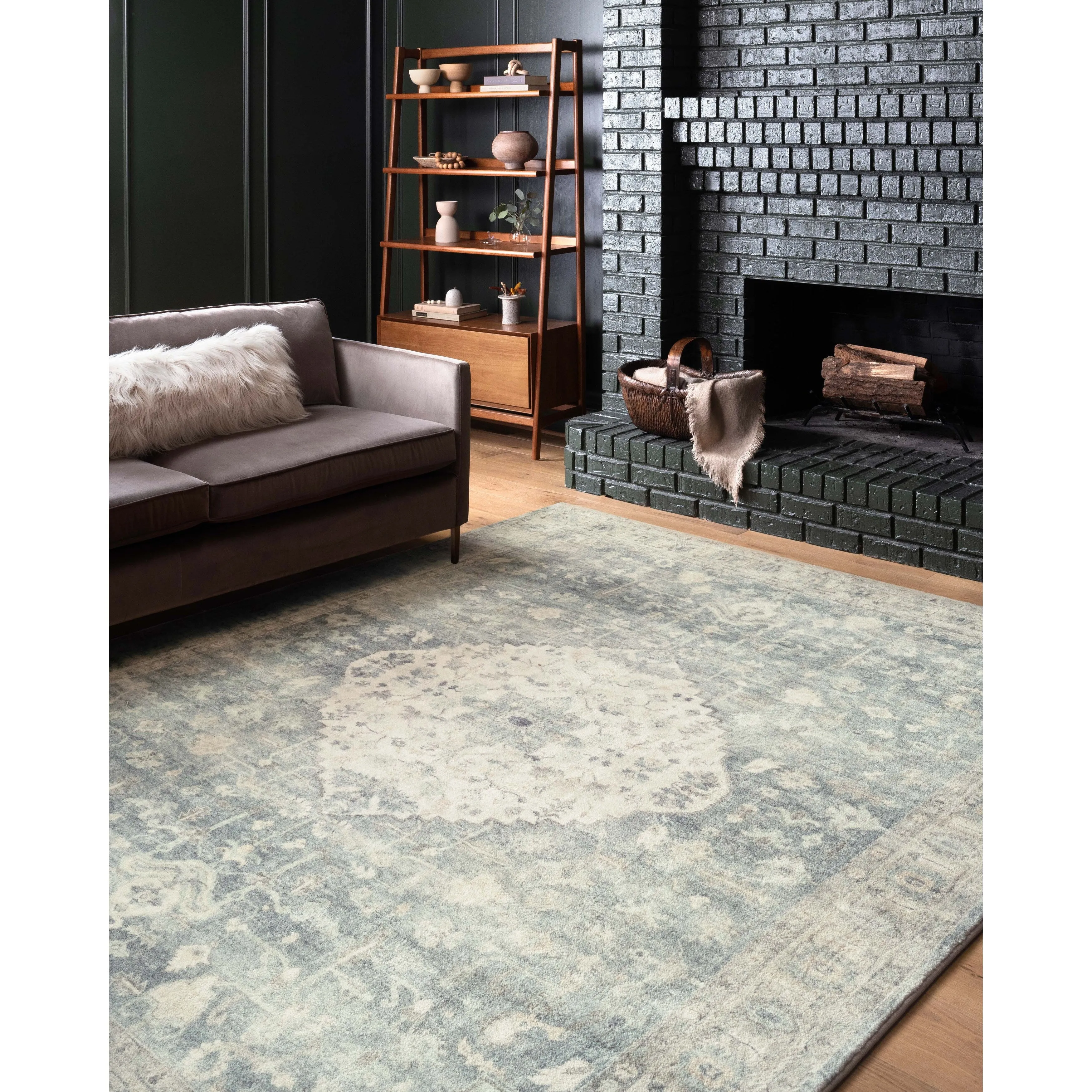 Alexander Home Juliet Ultra-soft Distressed Medallion Rug