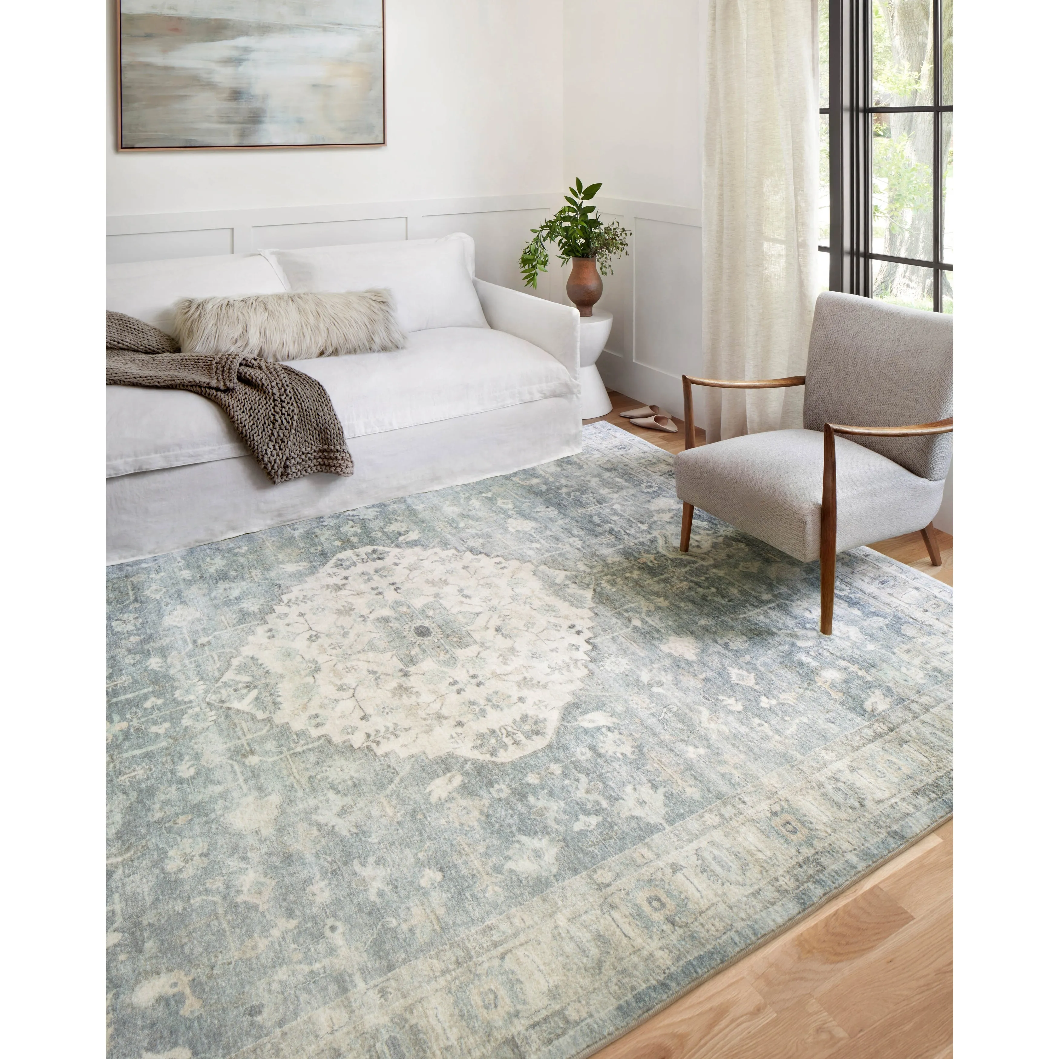 Alexander Home Juliet Ultra-soft Distressed Medallion Rug