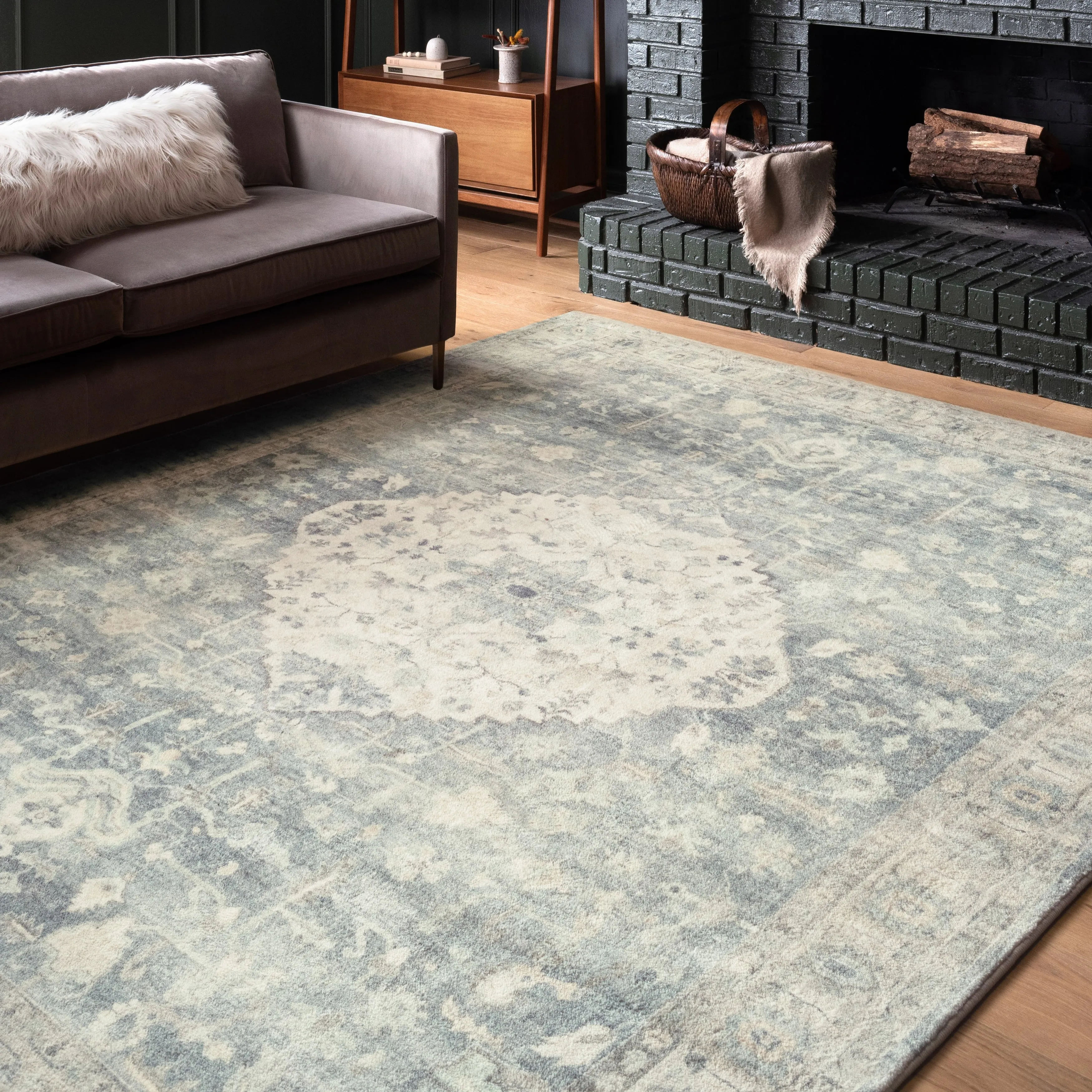 Alexander Home Juliet Ultra-soft Distressed Medallion Rug