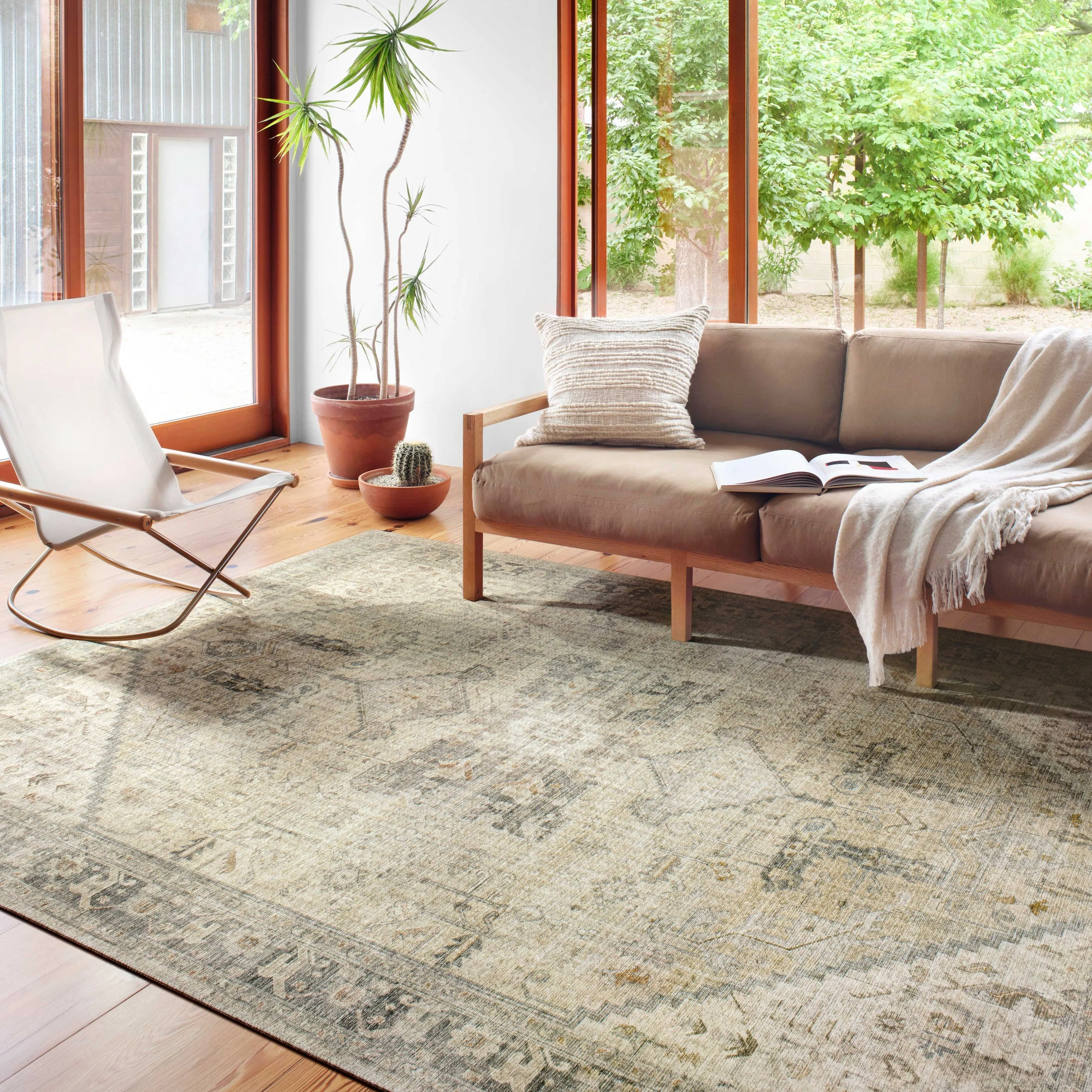 Alexander Home Leanne Printed Persian Distressed Vintage Area Rug