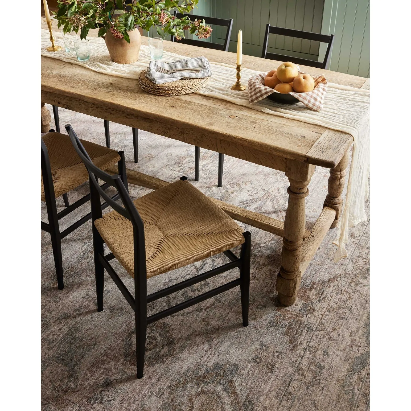 Alexander Home Lynda Vintage Shabby Chic Area Rug
