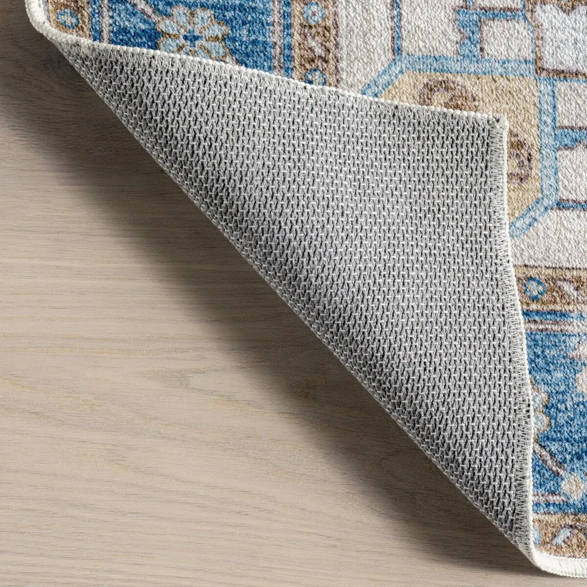 Amaryllis Medallion Machine Washable Area Rug