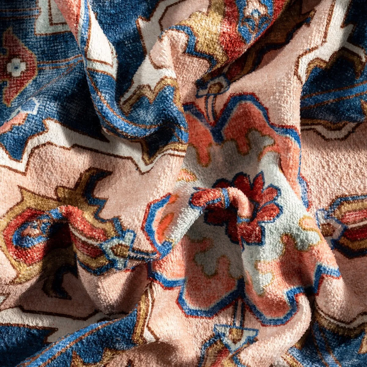 Amaryllis Medallion Machine Washable Area Rug