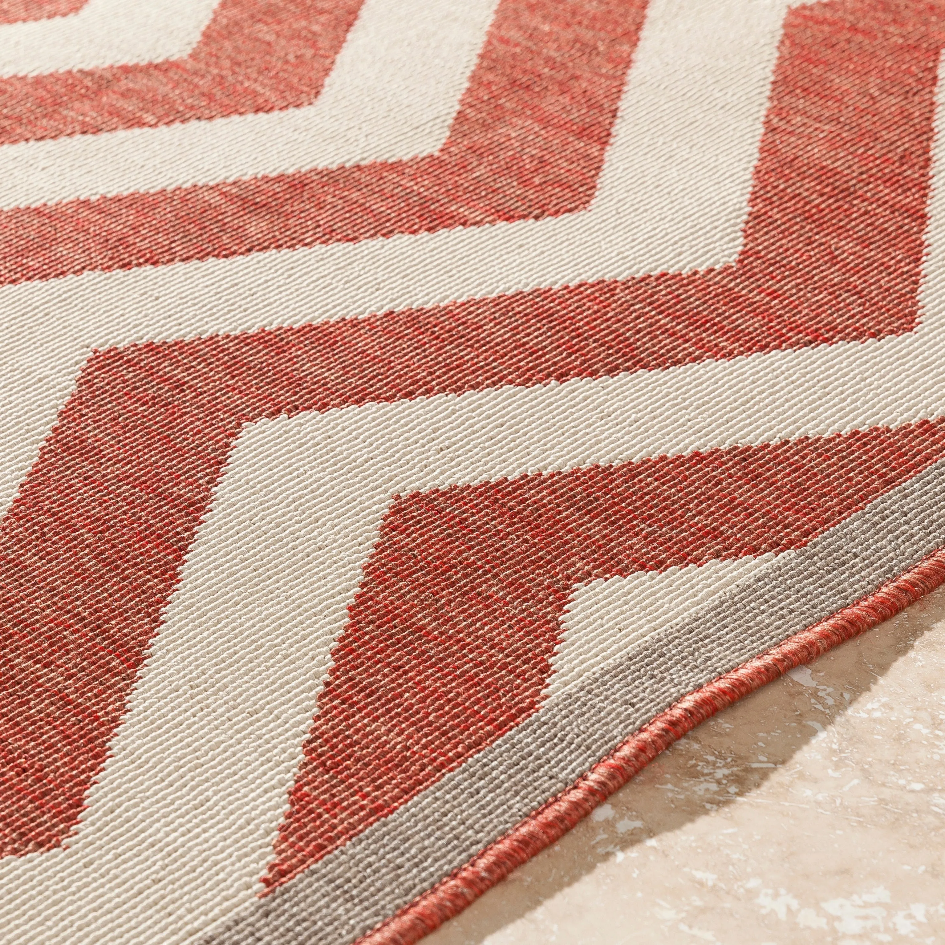 Artistic Weavers Chevron Stripe Indoor/ Outdoor Area Rug