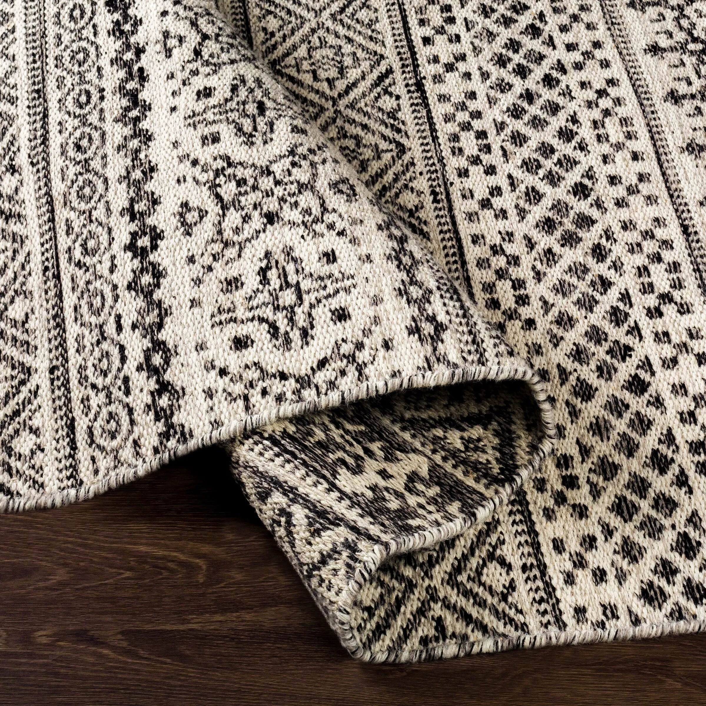 Artistic Weavers Shobha Handmade Wool Boho Area Rug