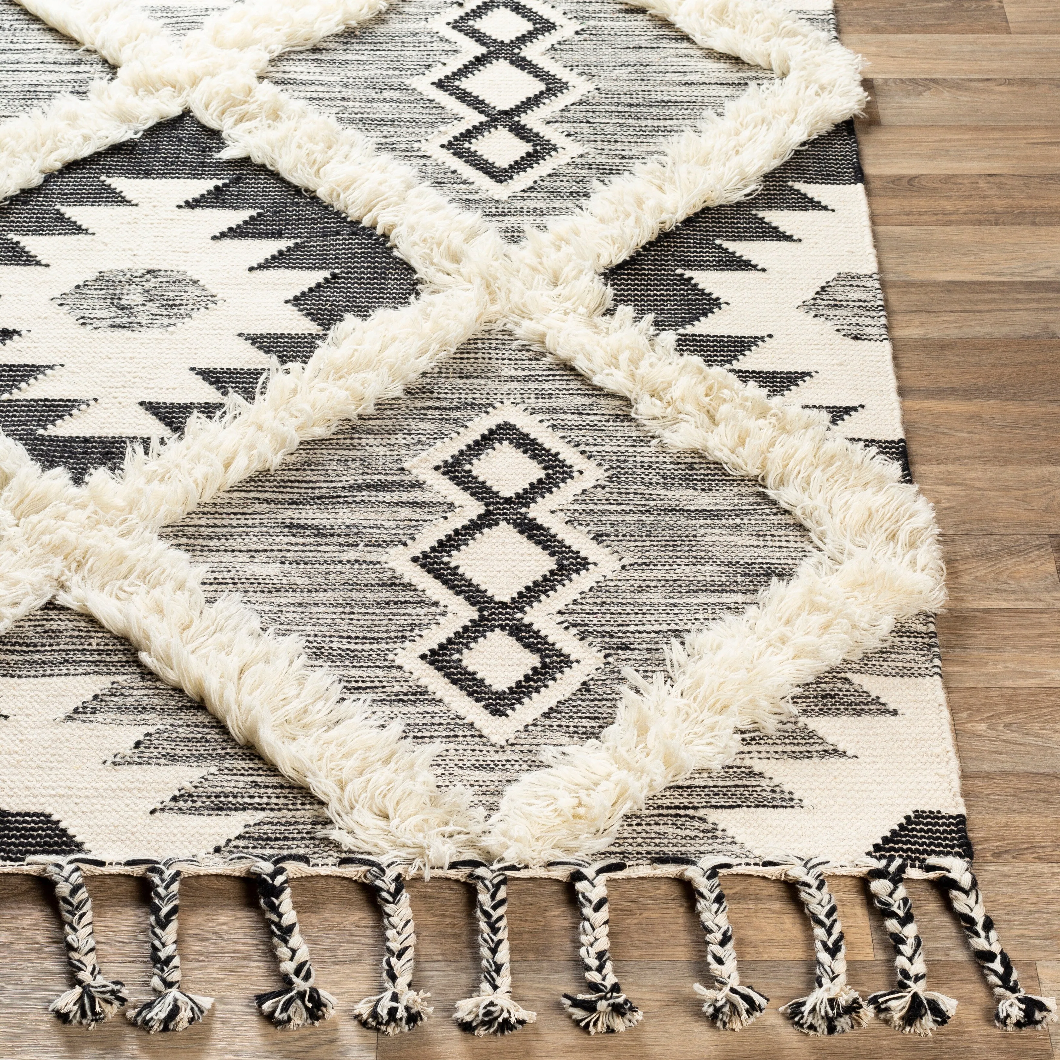 Artistic Weavers Topanga Handmade Wool Scandinavian Tassel Area Rug