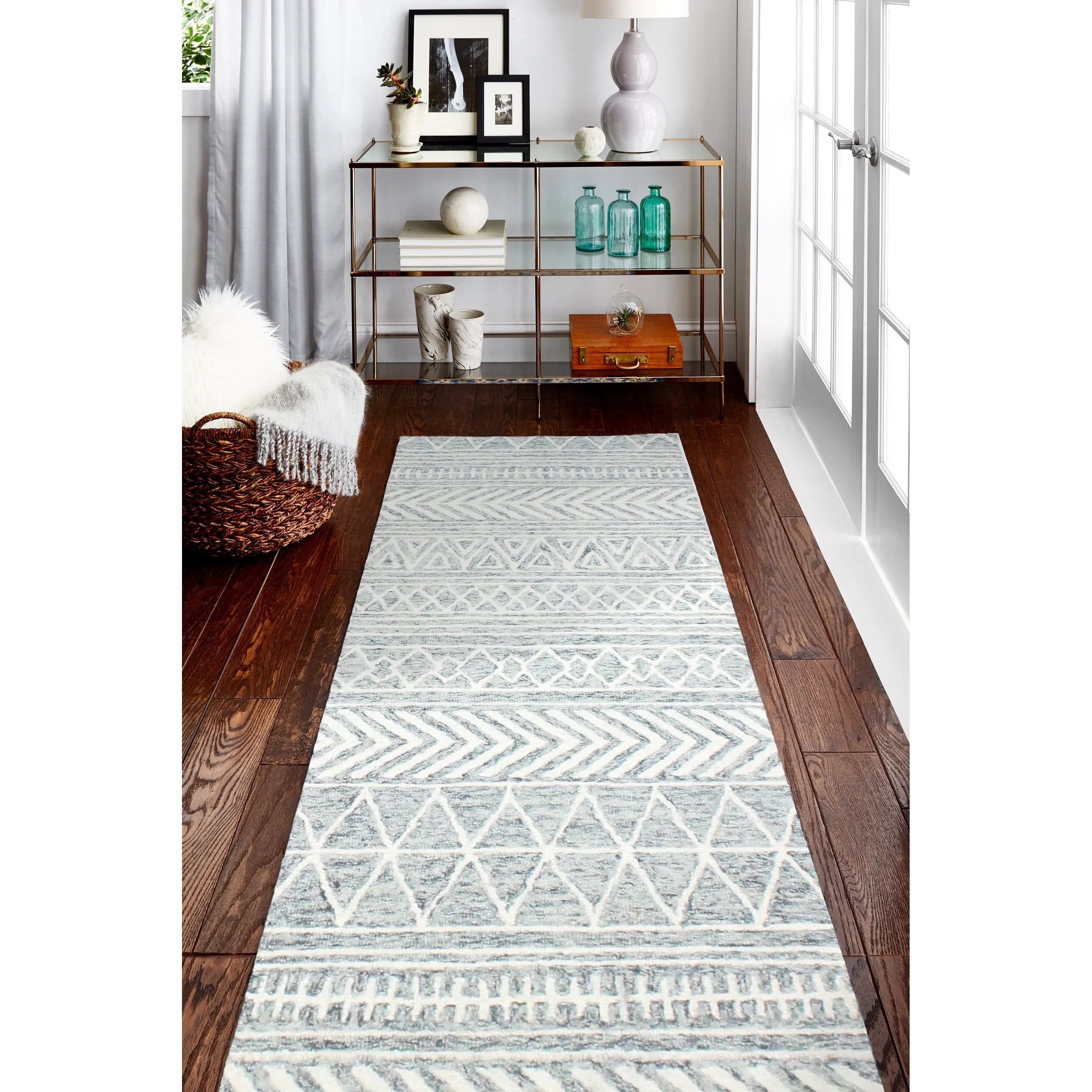 Bashian Nuncio Transitional Hand Tufted Area Rug