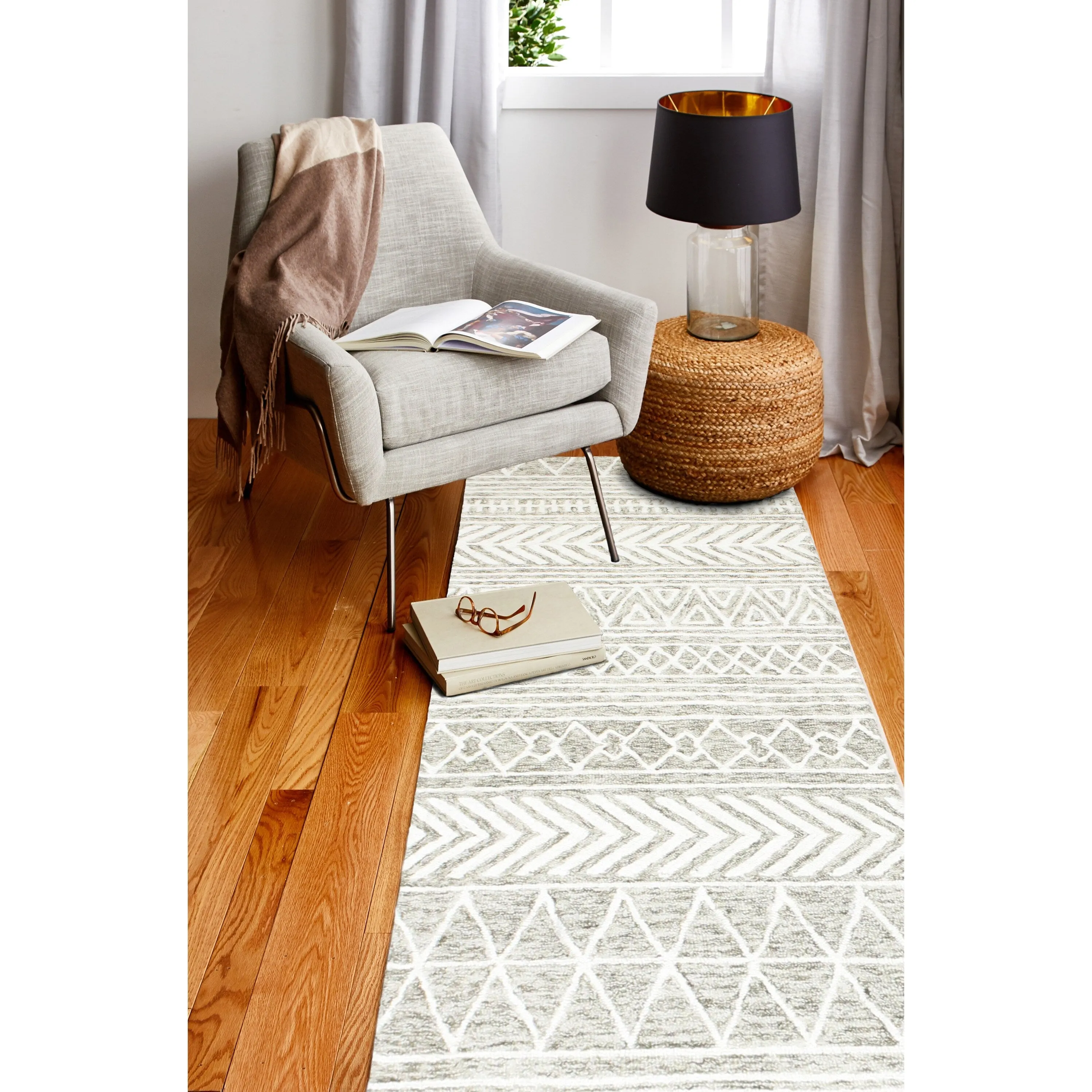 Bashian Nuncio Transitional Hand Tufted Area Rug