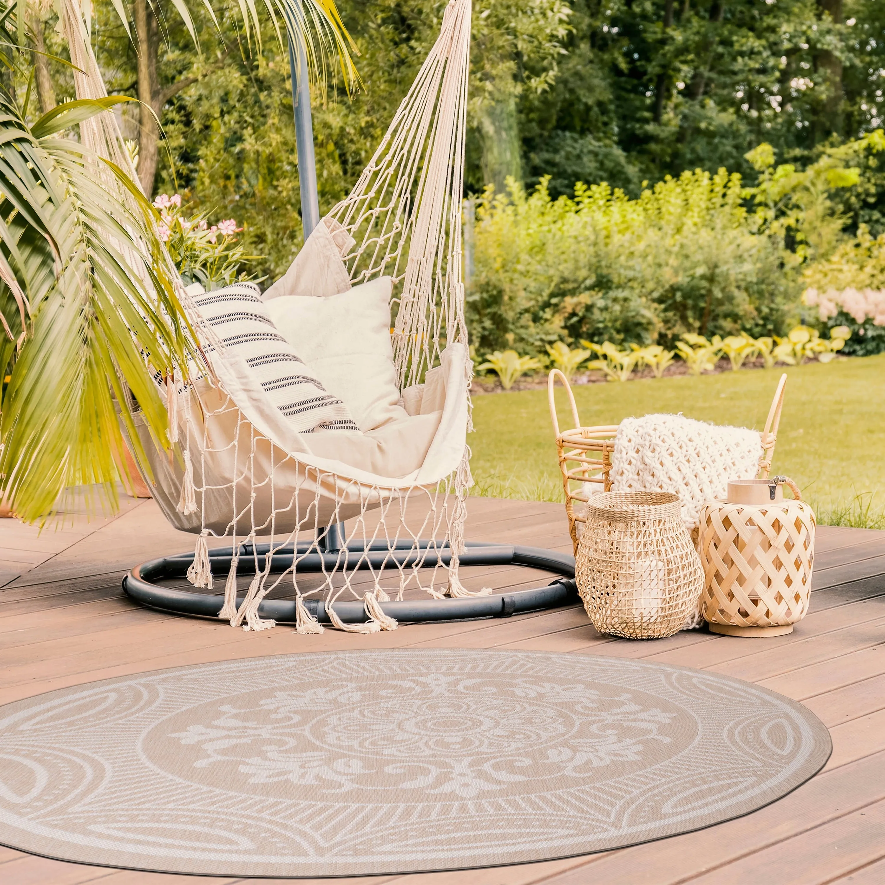 Beverly Rug Beige Medallion Indoor Outdoor Rug. Outside Carpet for Patio. Deck. Porch
