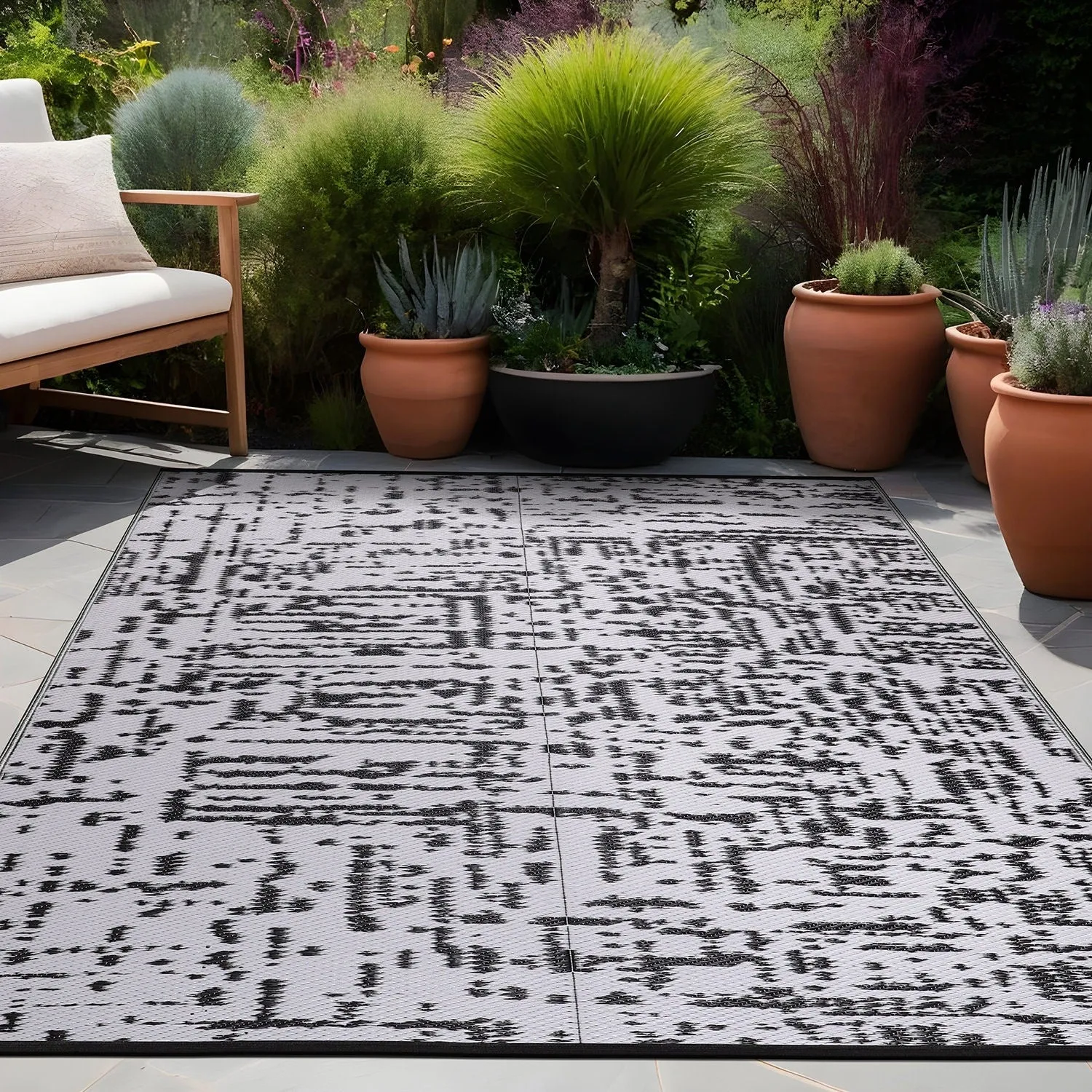 Beverly Rug Reversible Mats Plastic Outdoor Rug for Camping. Patio. Backyard. RV. Picnic. Deck