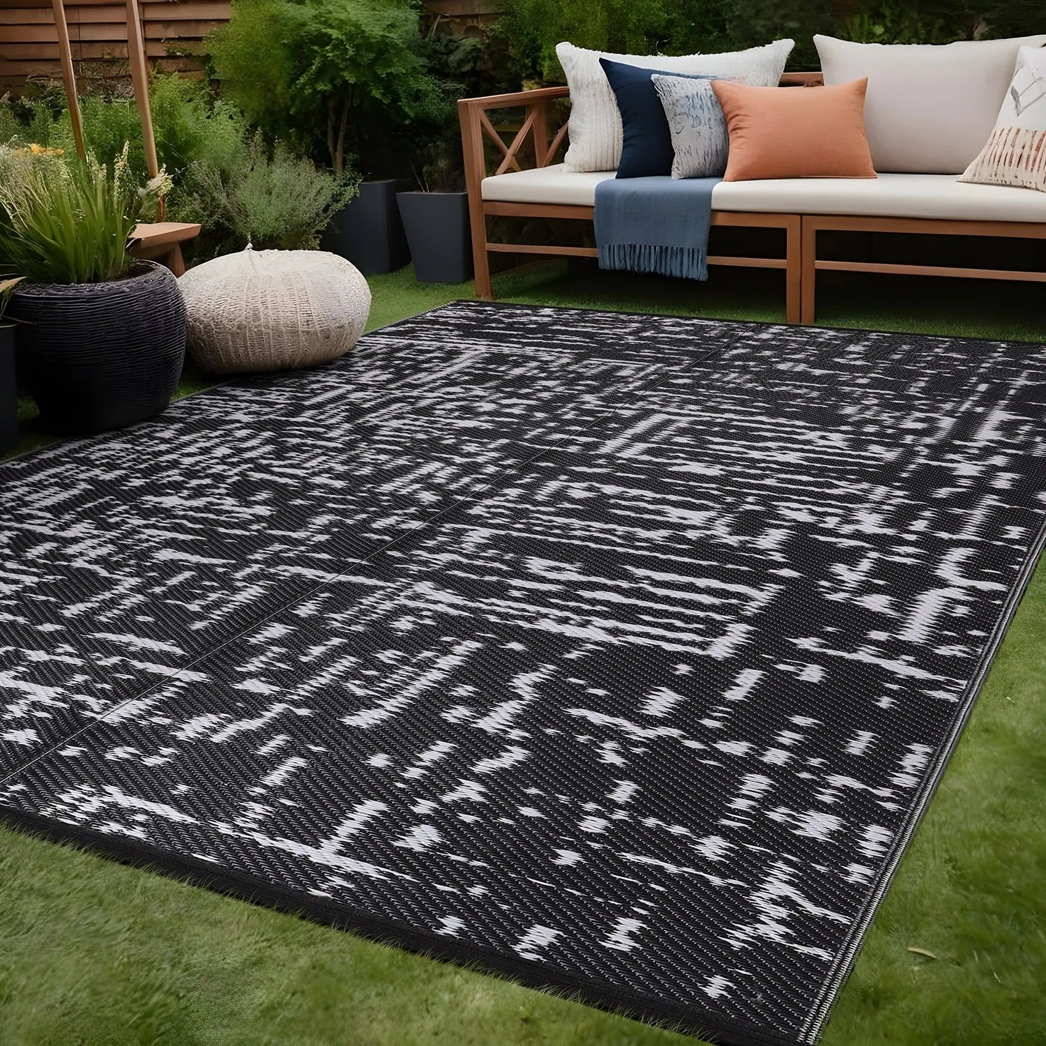 Beverly Rug Reversible Mats Plastic Outdoor Rug for Camping. Patio. Backyard. RV. Picnic. Deck