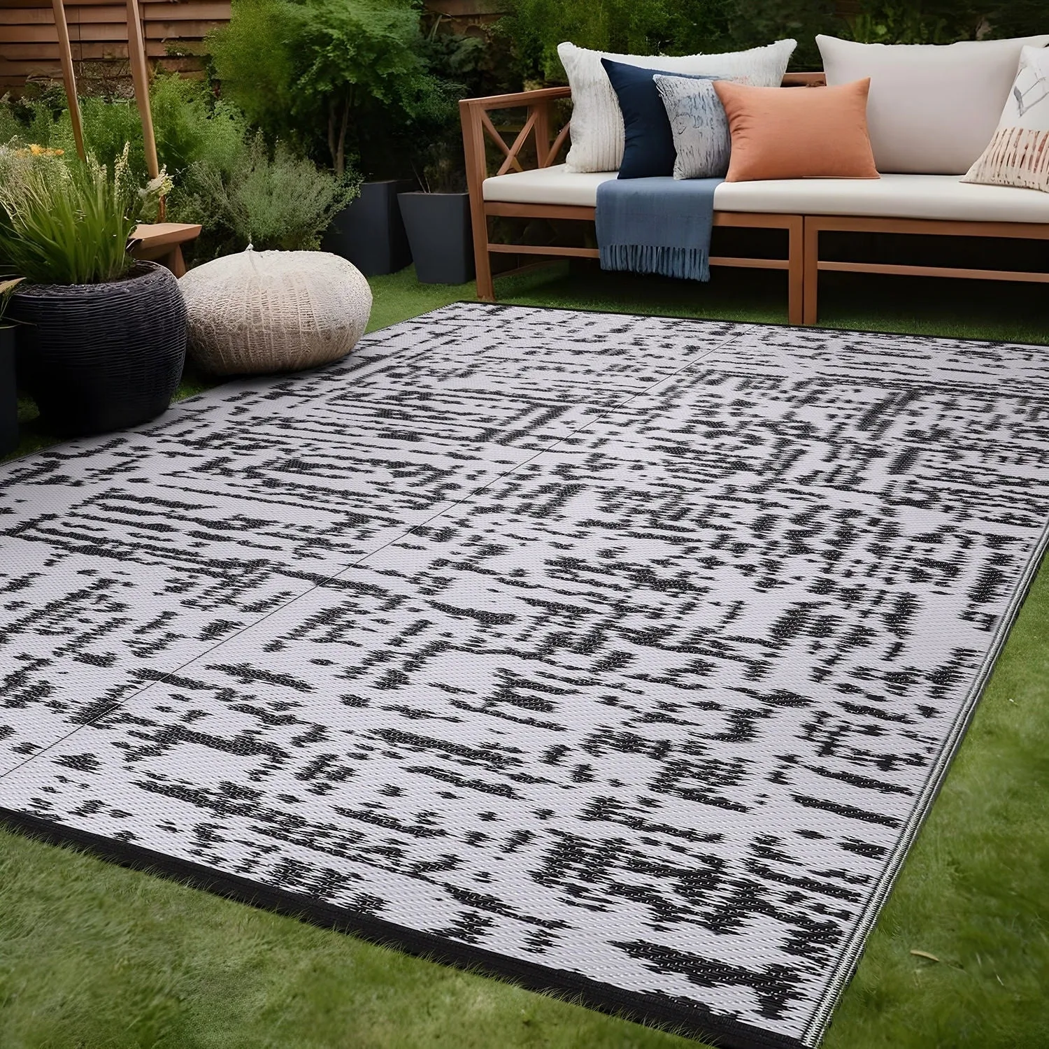 Beverly Rug Reversible Mats Plastic Outdoor Rug for Camping. Patio. Backyard. RV. Picnic. Deck