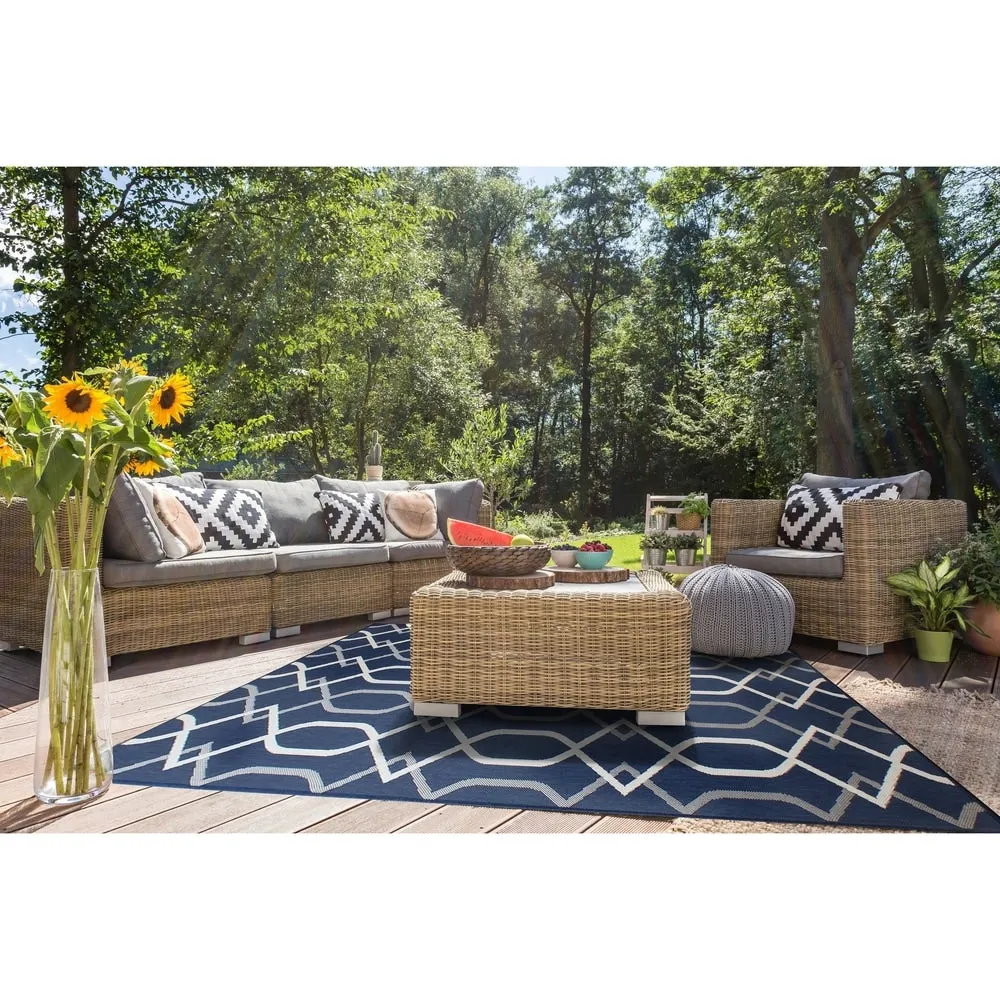 Brexley Home Navy Indoor / Outdoor Rug