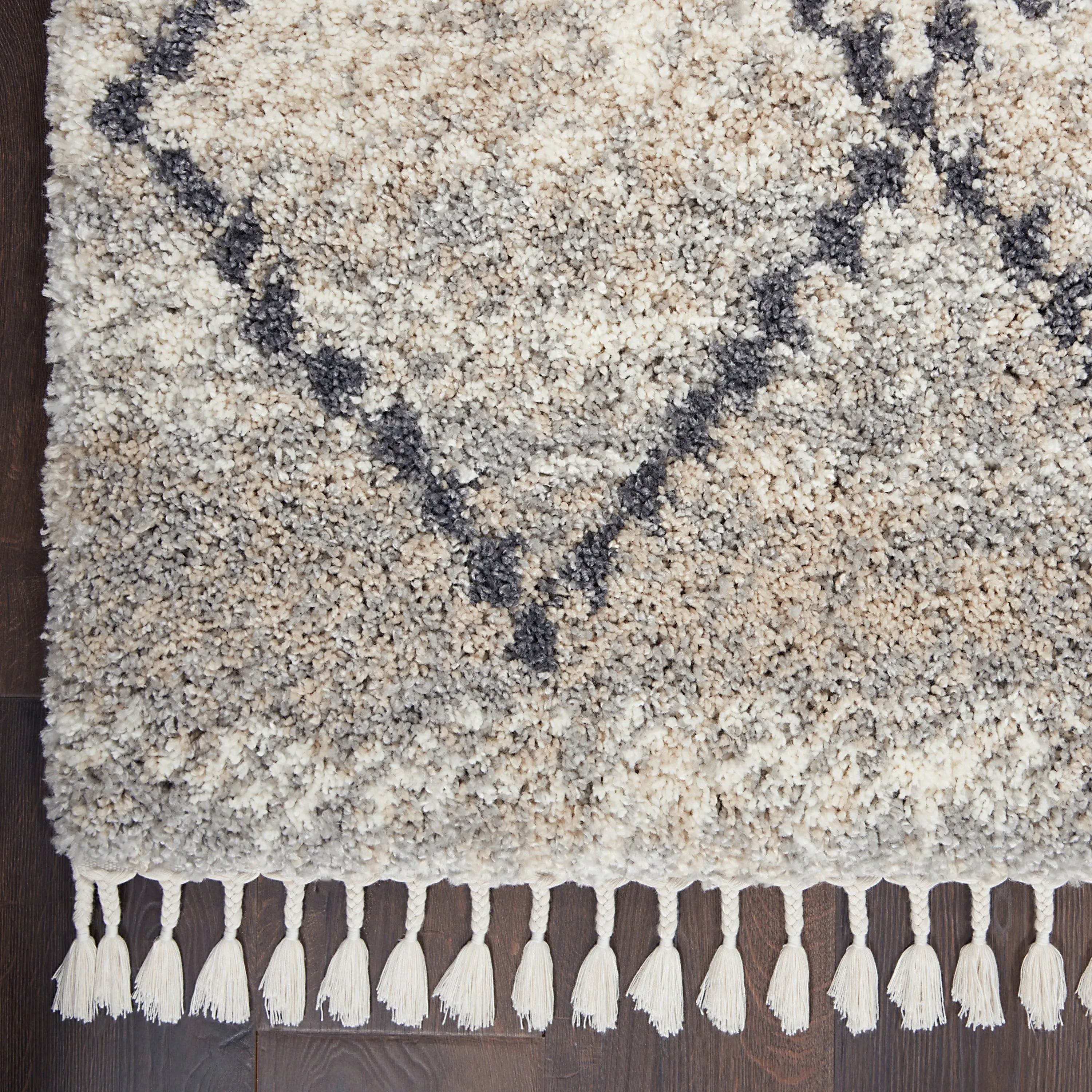 Carson Carrington Hjaltaryd Trellis Shag Area Rug