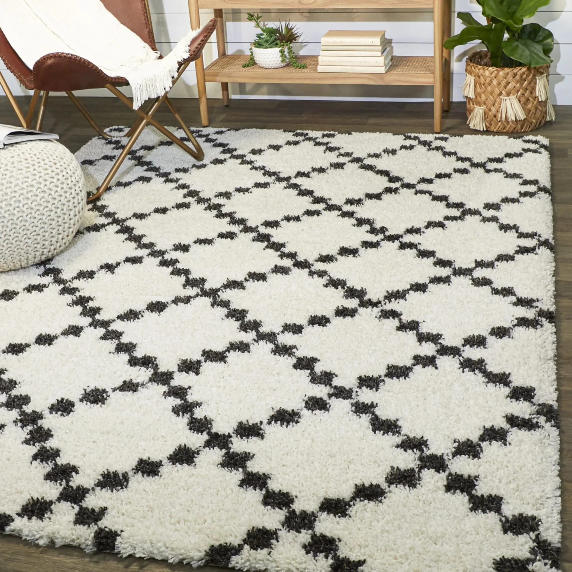 Cheshire Geometric Diamond Shag Area Rug