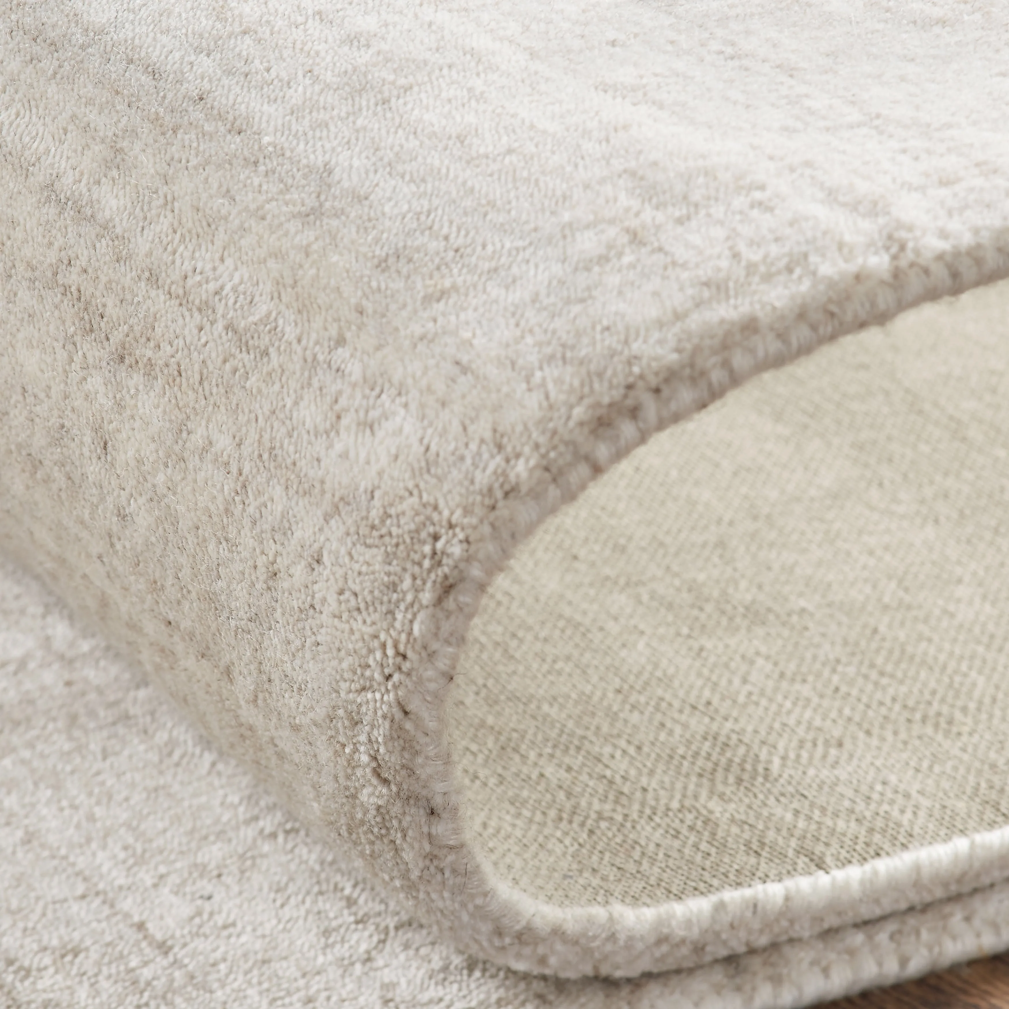 Chinocolored Wool Viscose Handmade Area Rug
