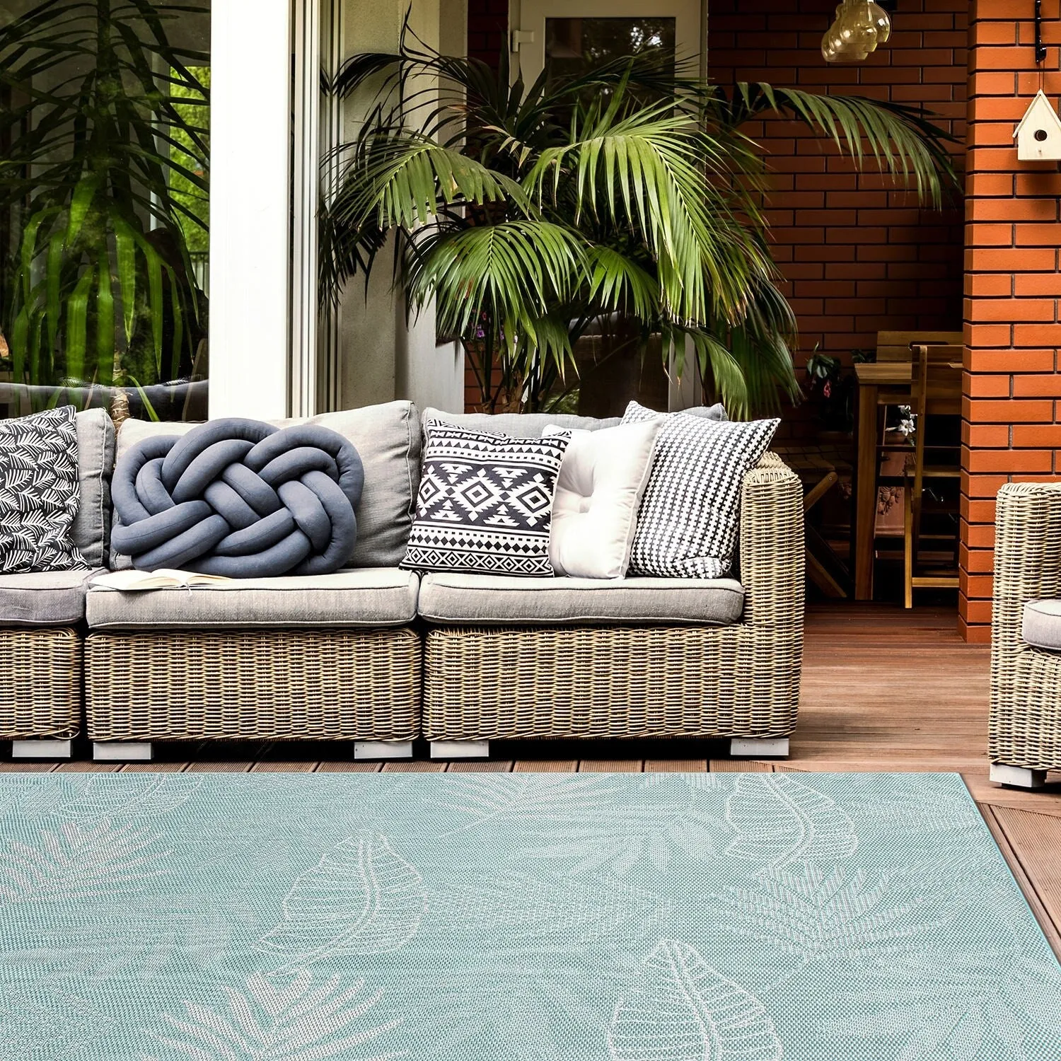 Contemporary Floral Leaves Indoor/Outdoor Flatweave Waterproof Backyard Patio Area Rug