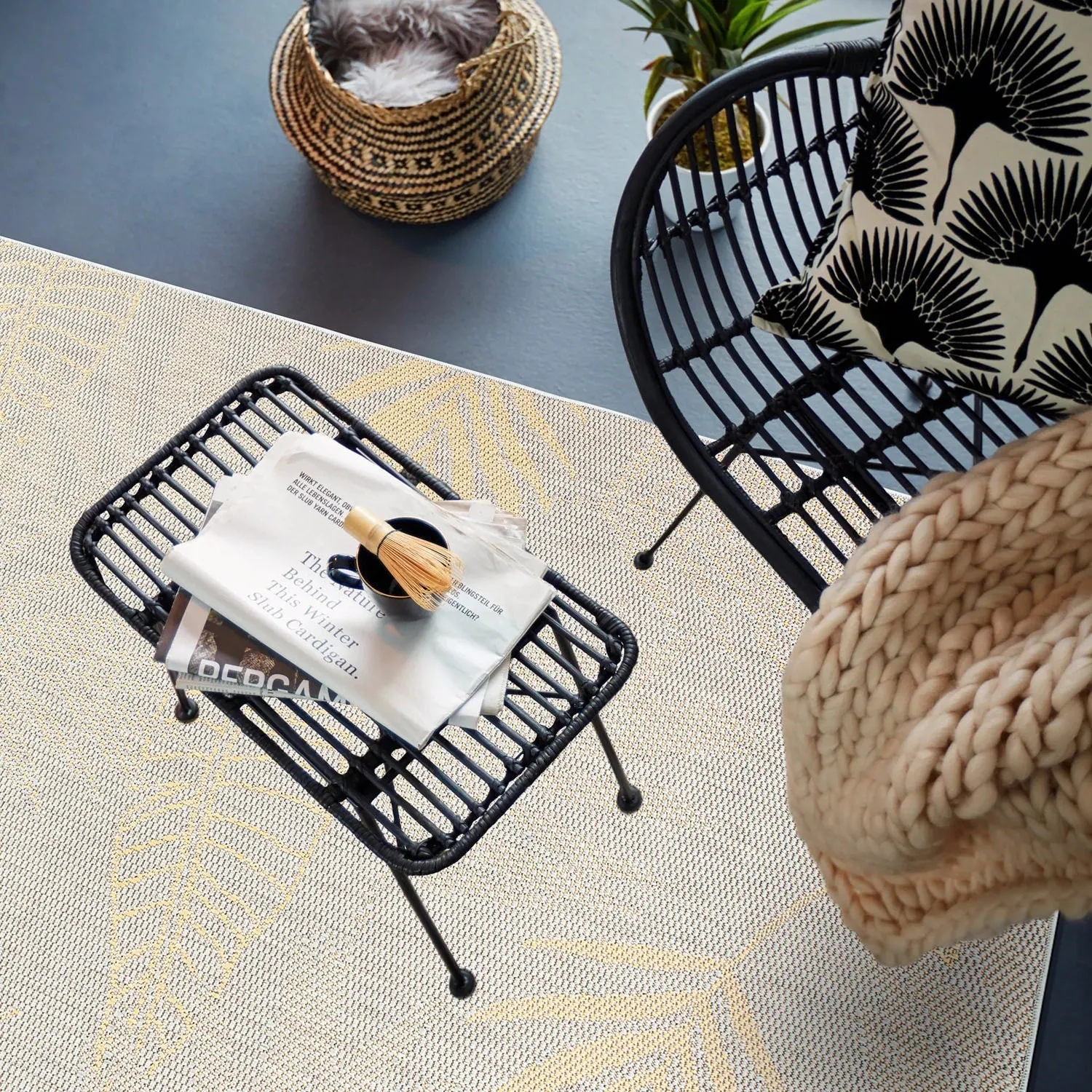 Contemporary Floral Leaves Indoor/Outdoor Flatweave Waterproof Backyard Patio Area Rug