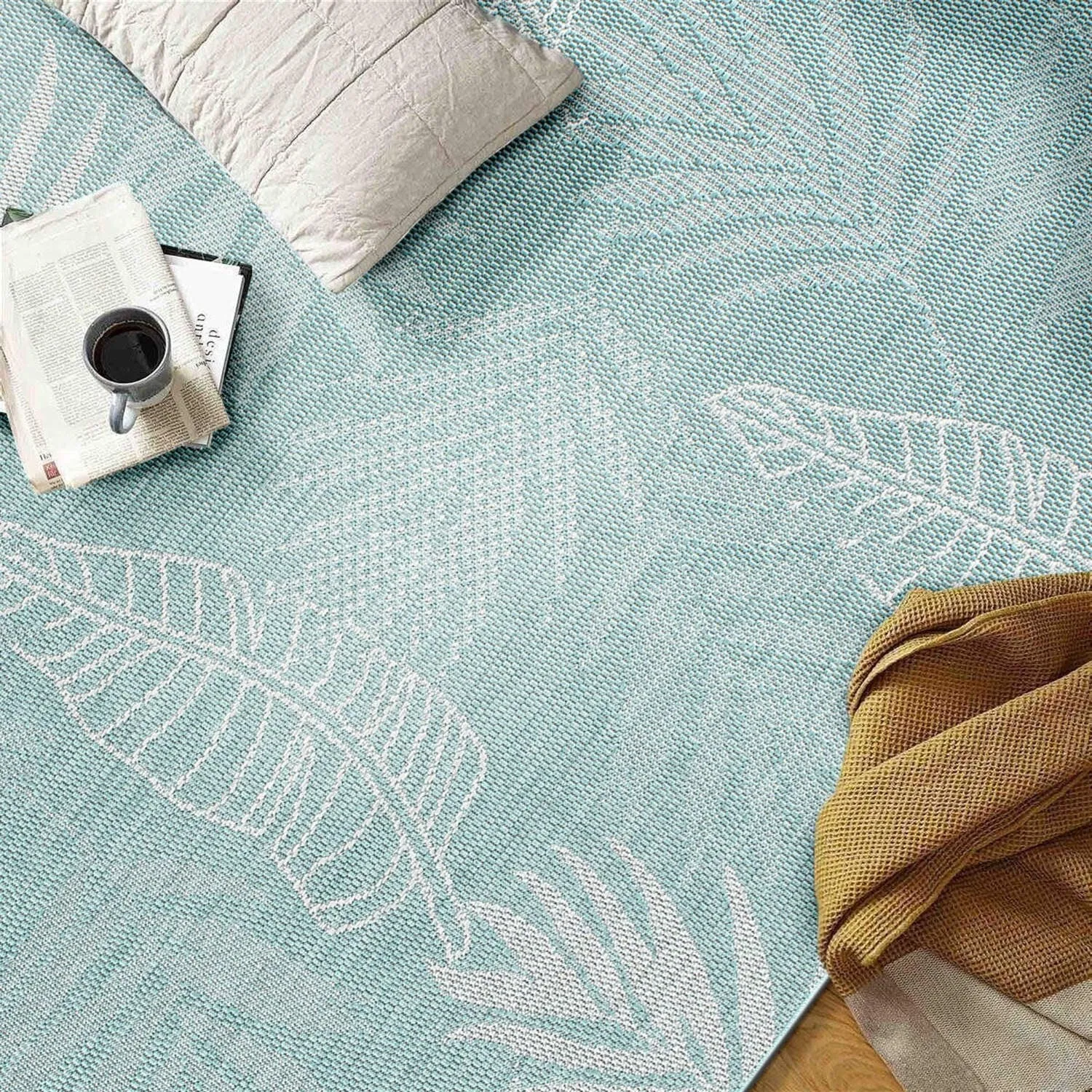 Contemporary Floral Leaves Indoor/Outdoor Flatweave Waterproof Backyard Patio Area Rug