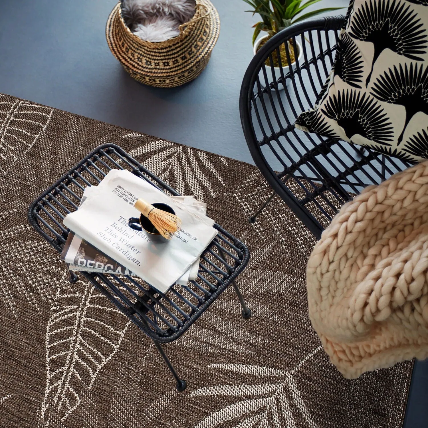 Contemporary Floral Leaves Indoor/Outdoor Flatweave Waterproof Backyard Patio Area Rug