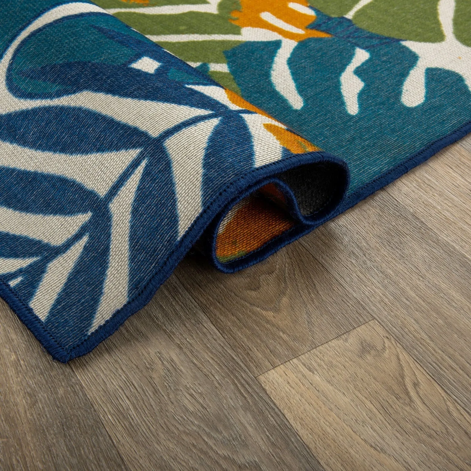 Contemporary Tropical Leaves Flatweave Indoor/Outdoor Area Rug