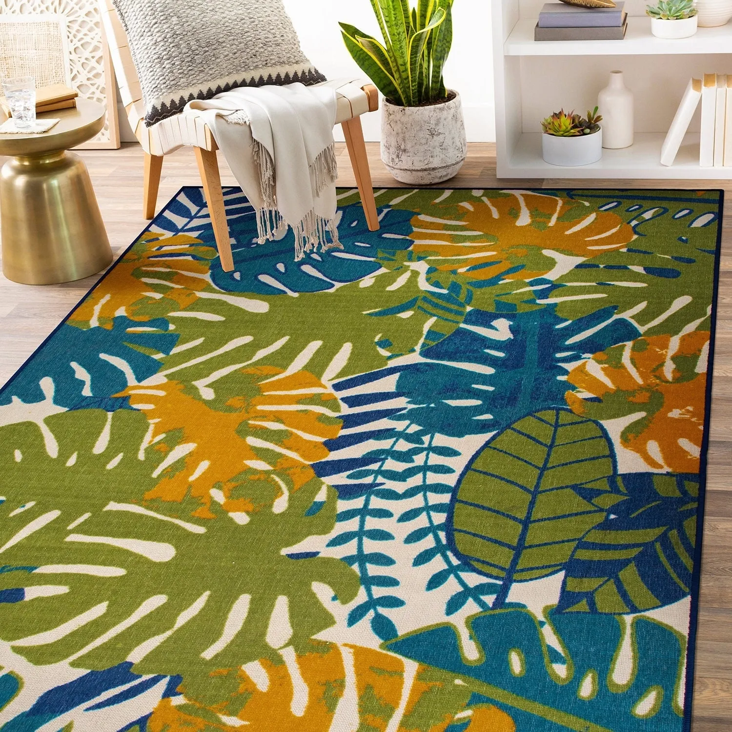 Contemporary Tropical Leaves Flatweave Indoor/Outdoor Area Rug