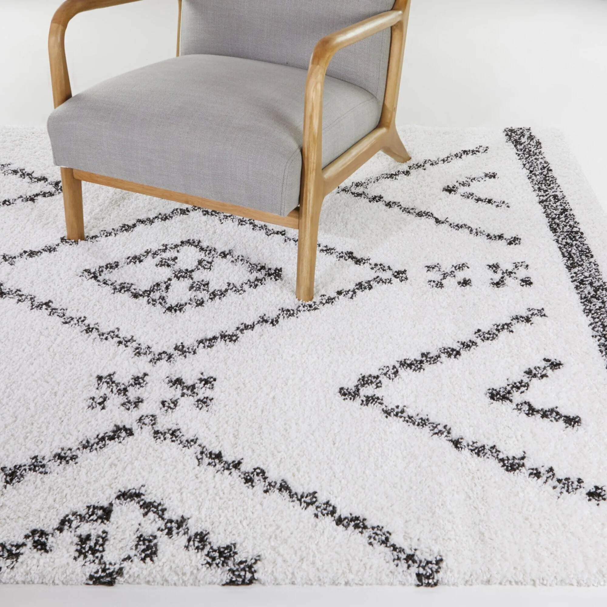 Culver Southwestern Diamond Shag Area Rug