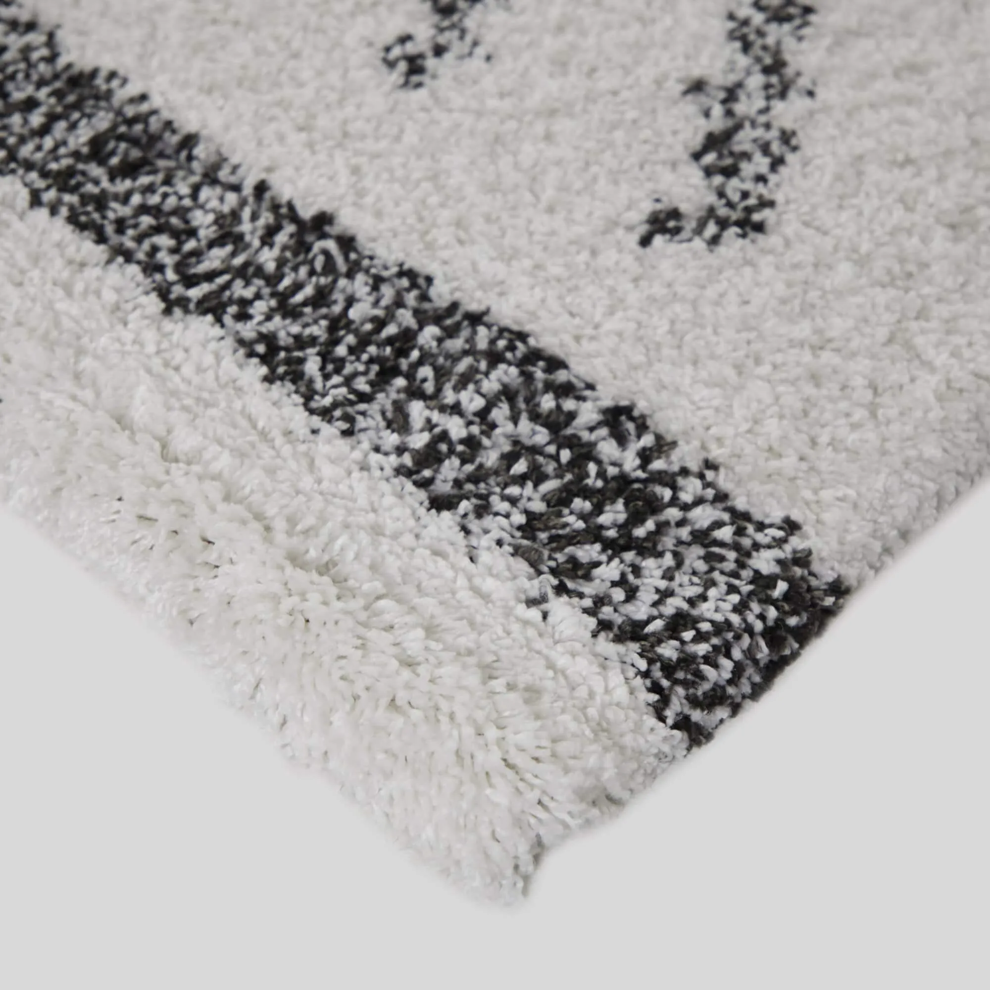Culver Southwestern Diamond Shag Area Rug