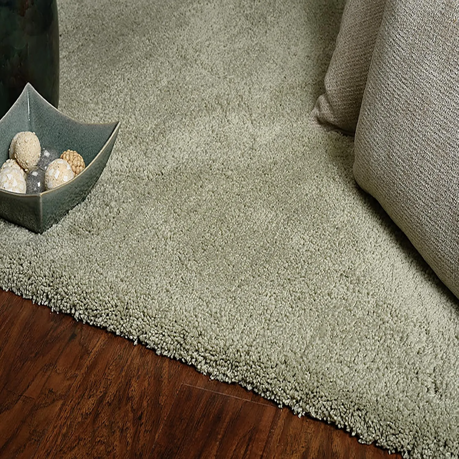 Domani Euphoria Plush Solid Sage Hand-Woven Shag Rug