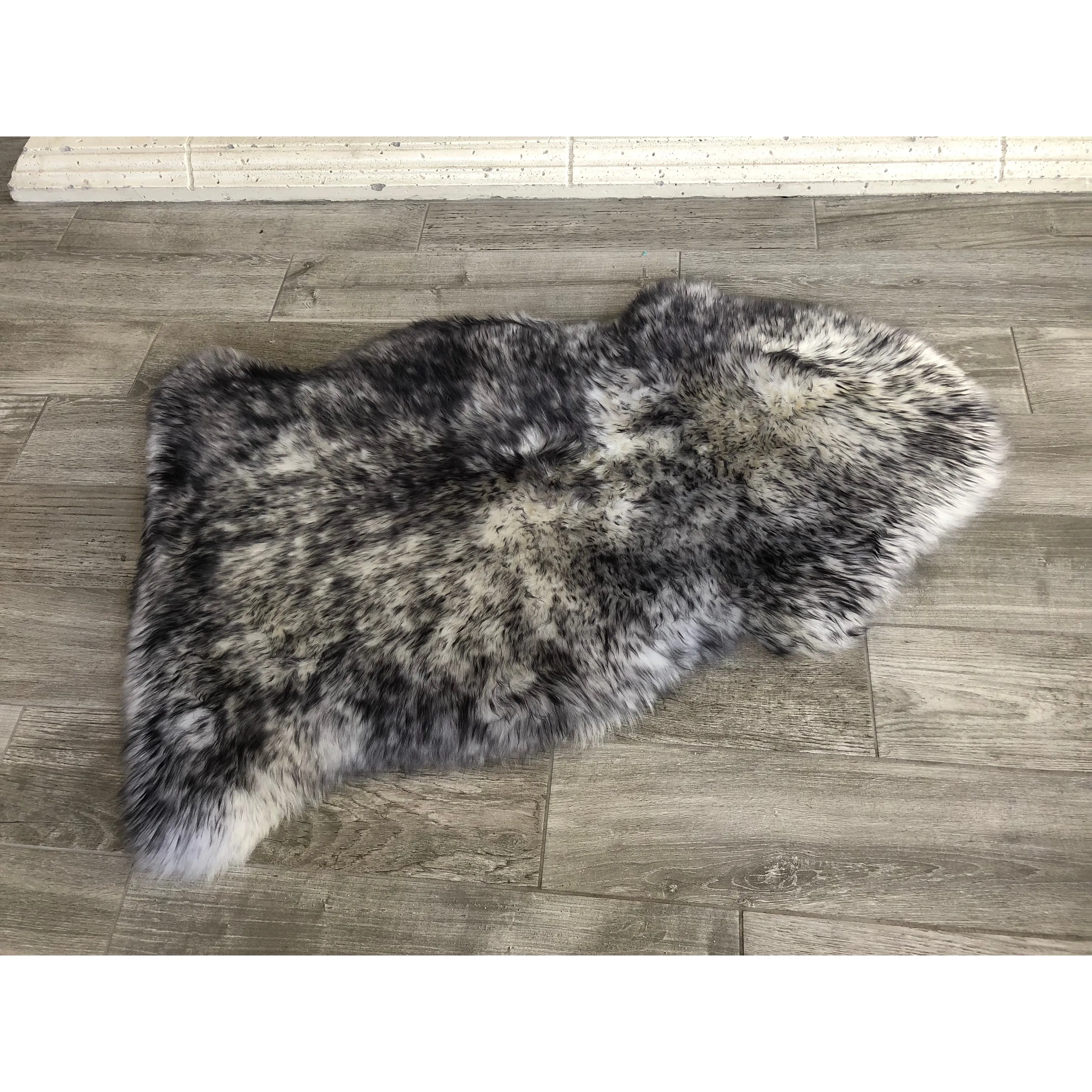 Dynasty Natural Single Pelt Luxury Long Wool Sheepskin Shag Rug