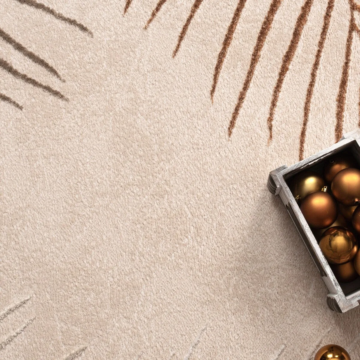 Elegant Area Rug with Textured Palm Leaf Design