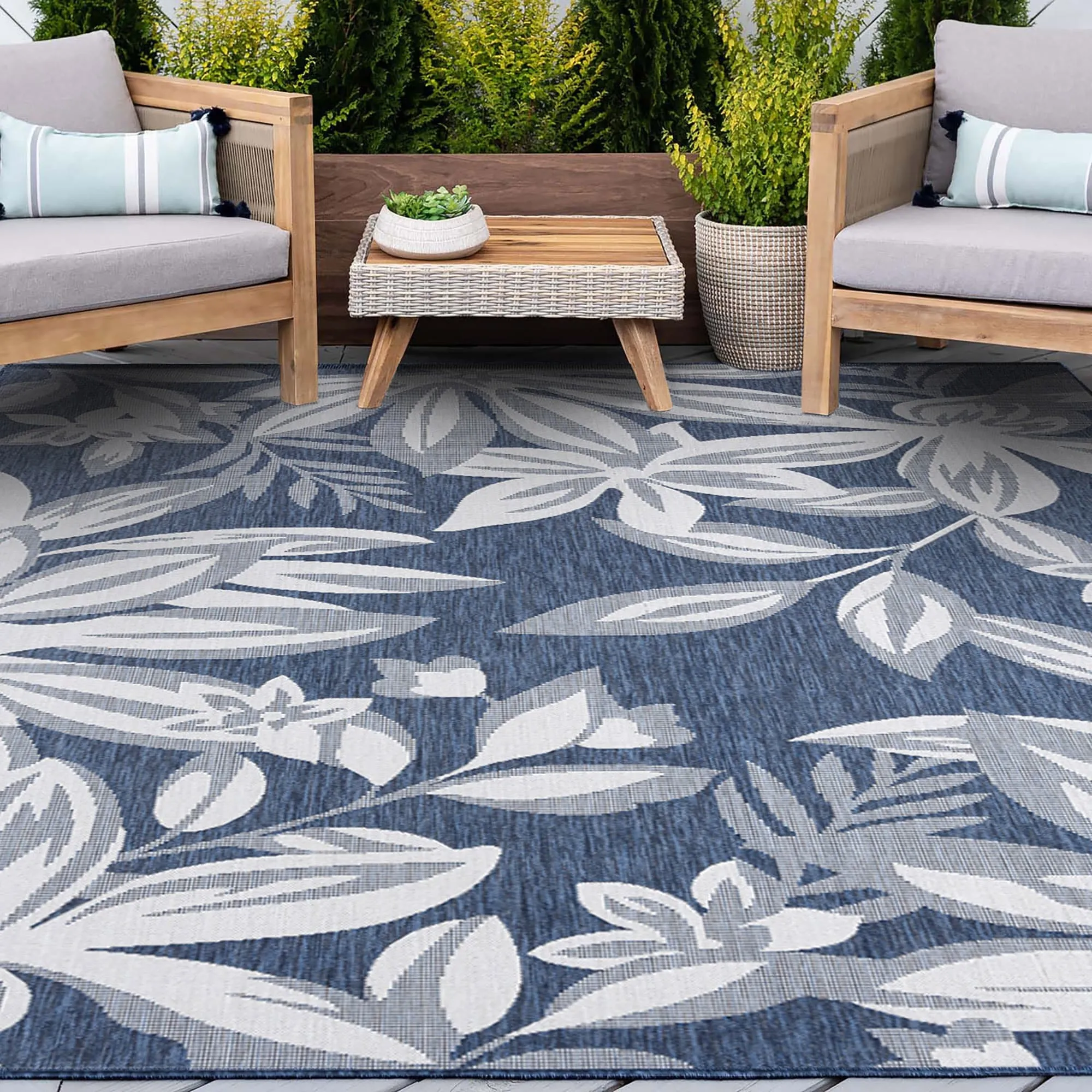 Exo Coastal Floral Indoor/Outdoor Area Rug