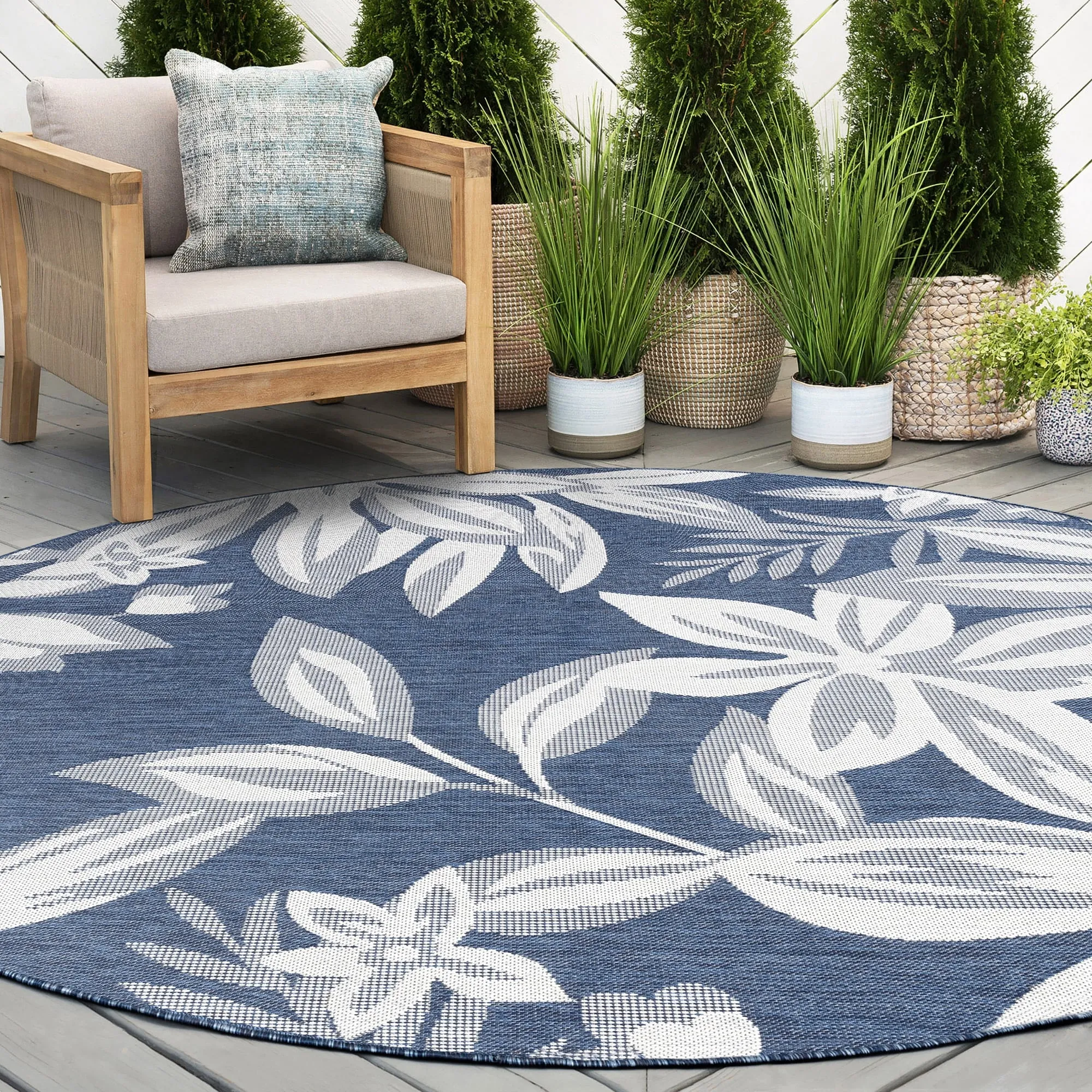 Exo Coastal Floral Indoor/Outdoor Area Rug