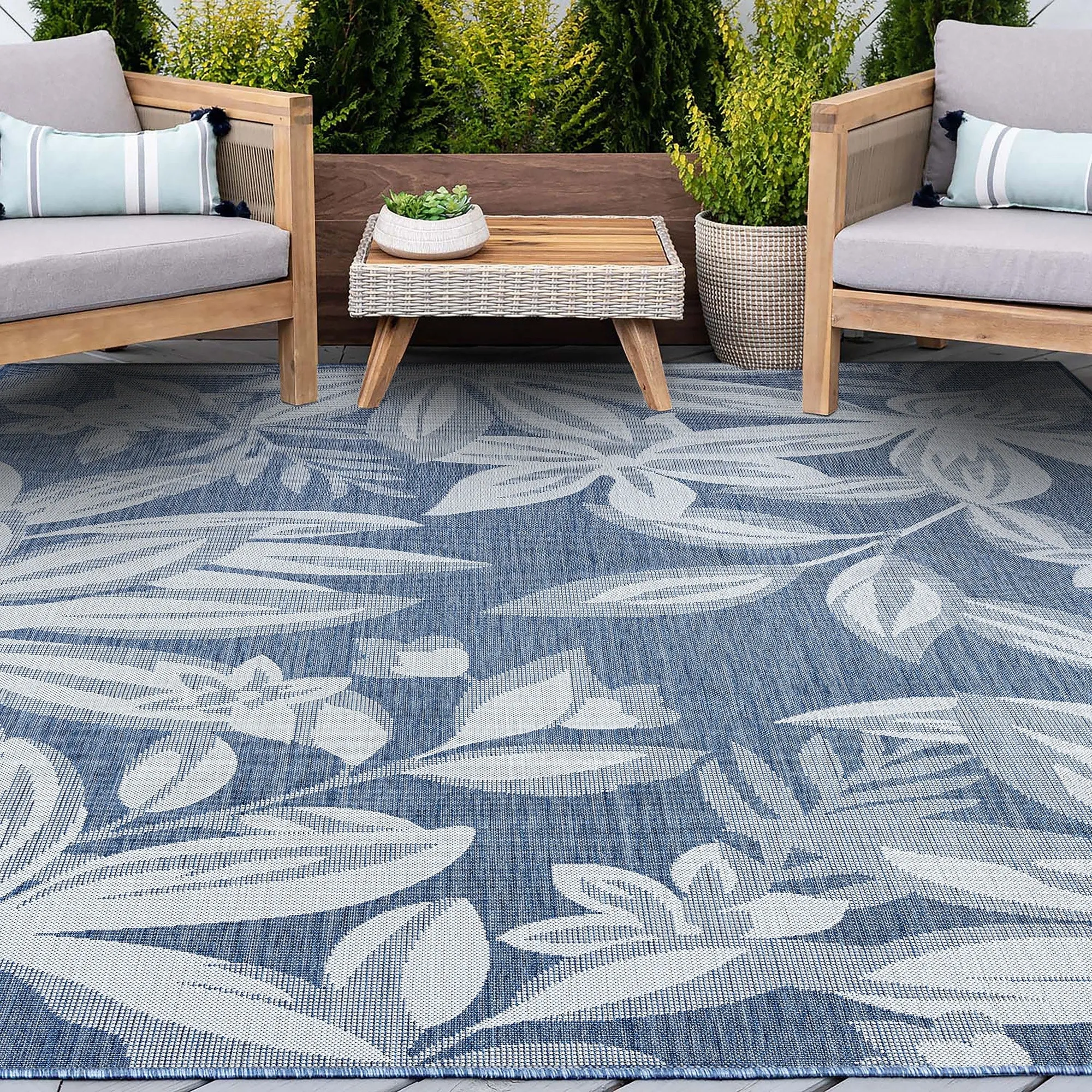 Exo Coastal Floral Indoor/Outdoor Area Rug