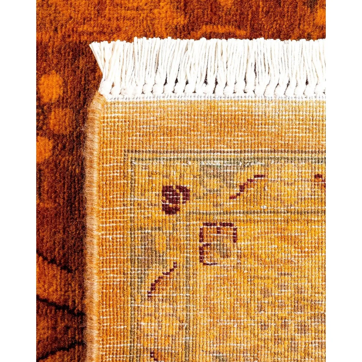 Fine Vibrance. One-of-a-Kind Hand-Knotted Runner Rug - Gold. 2' 6 x 13' 5 - 2' 6 x 13' 5