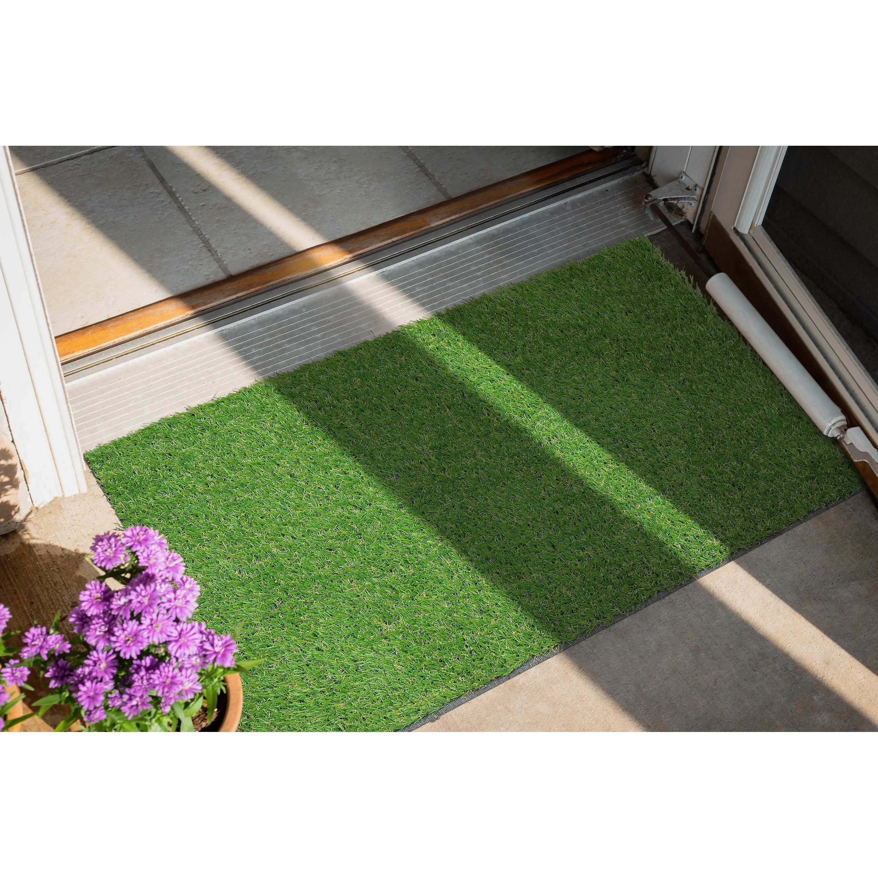 Garland Realistic Artificial Grass Turf Green Indoor /Outdoor Area Rug