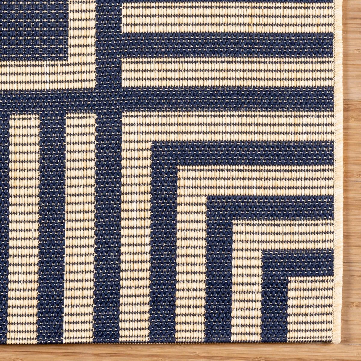 Gertmenian Paseo Kiano Modern Stripe Border Polypropylene Flatweave Indoor/ Outdoor Area Rug