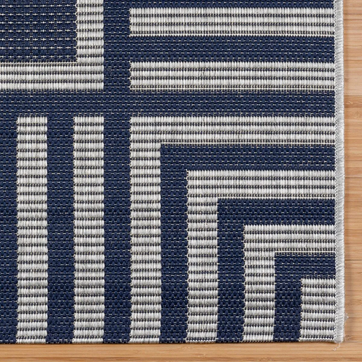 Gertmenian Paseo Kiano Modern Stripe Border Polypropylene Flatweave Indoor/ Outdoor Area Rug