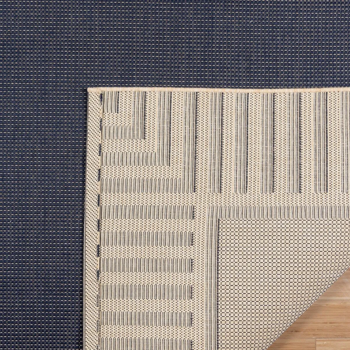 Gertmenian Paseo Kiano Modern Stripe Border Polypropylene Flatweave Indoor/ Outdoor Area Rug