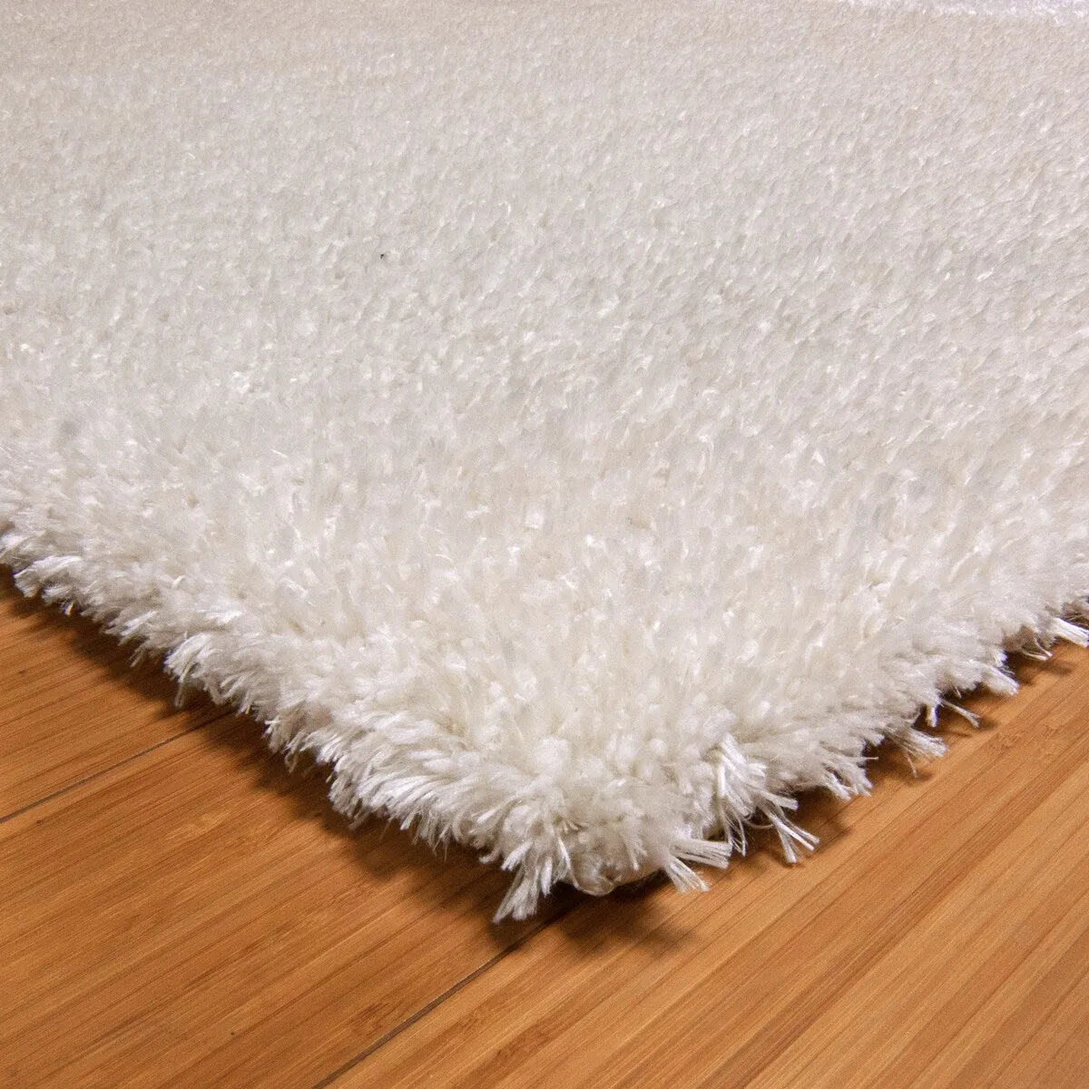 Gertmenian Thayer Solid Modern Ivory Shag Area Rug