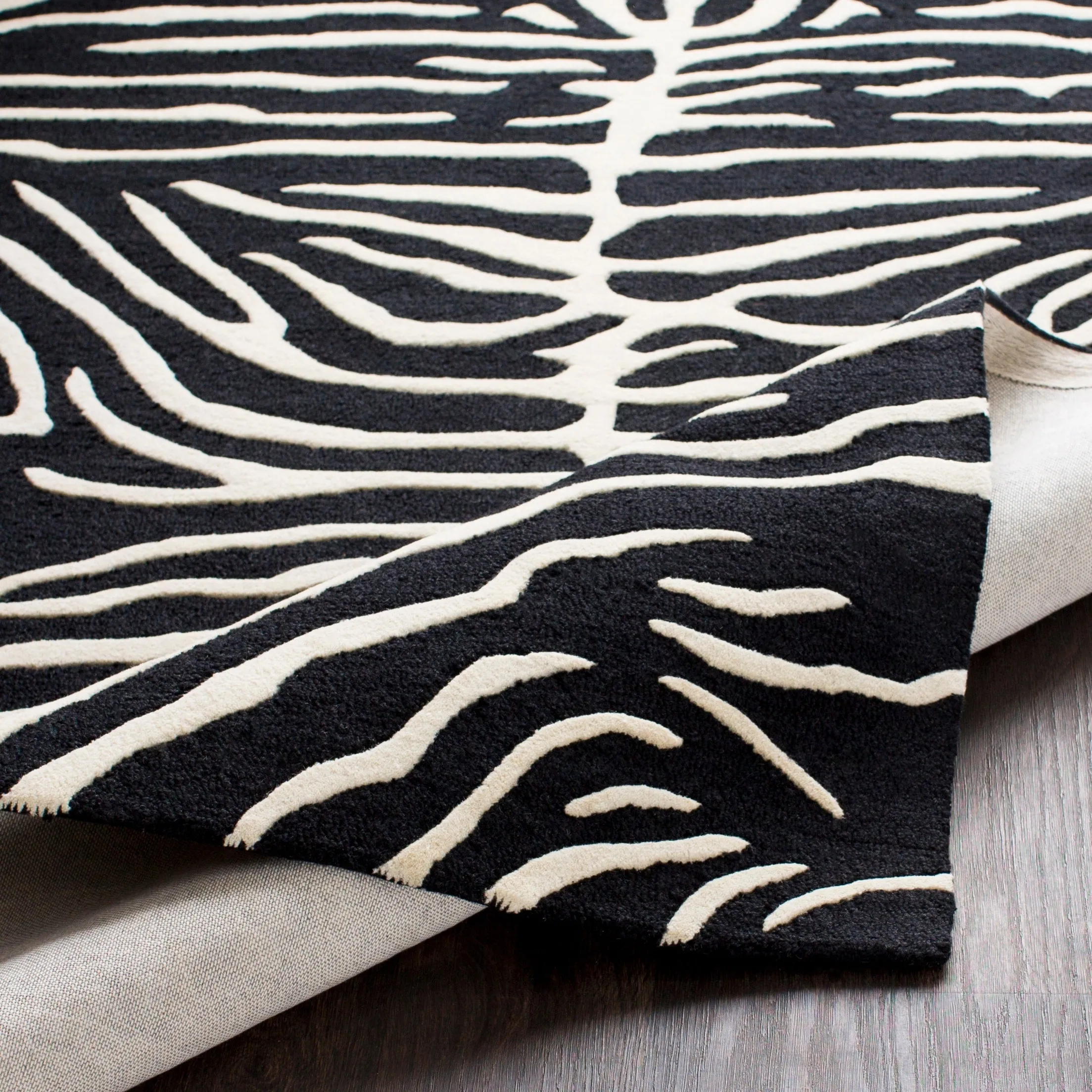 Hand-Tufted Belt Wool Rug