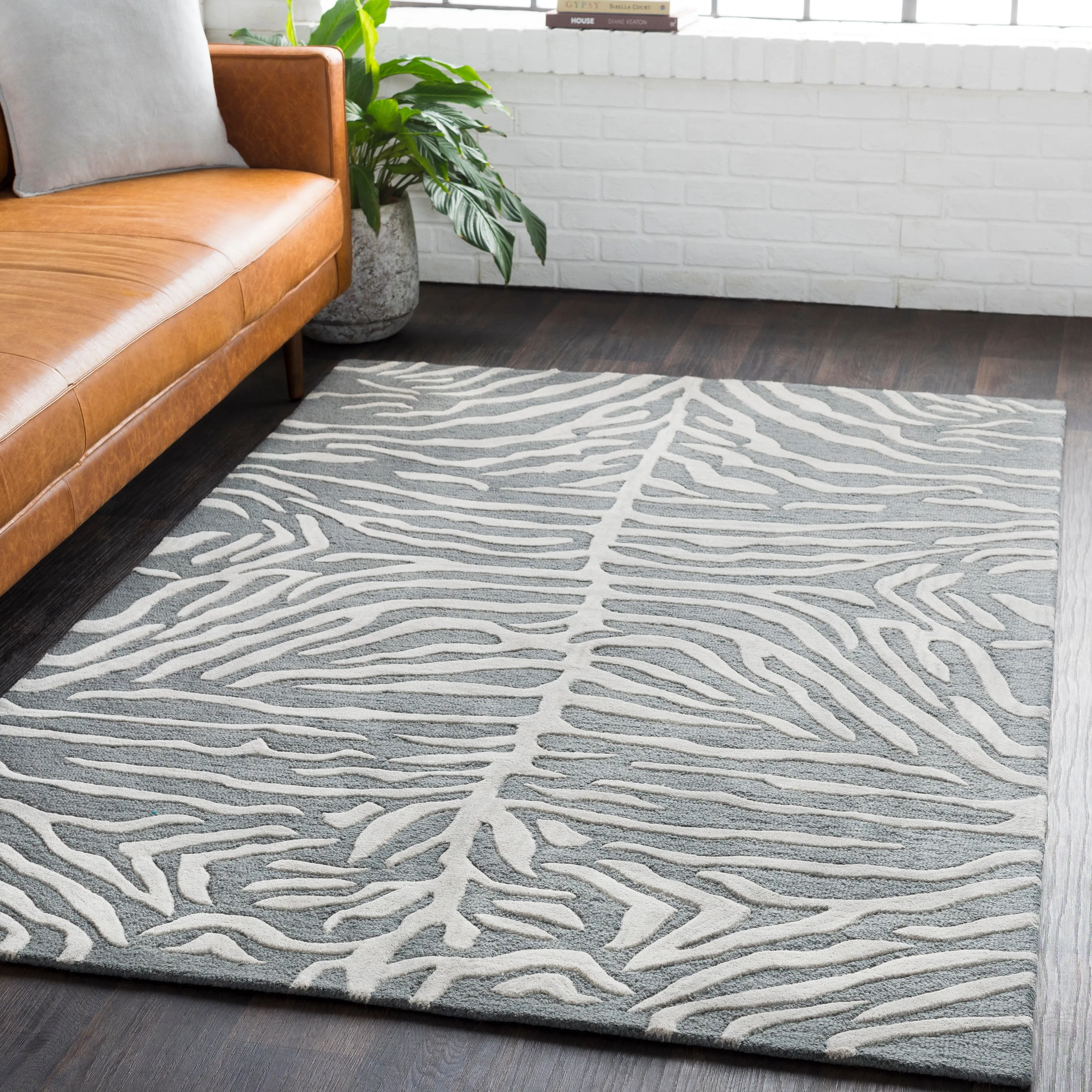 Hand-Tufted Belt Wool Rug