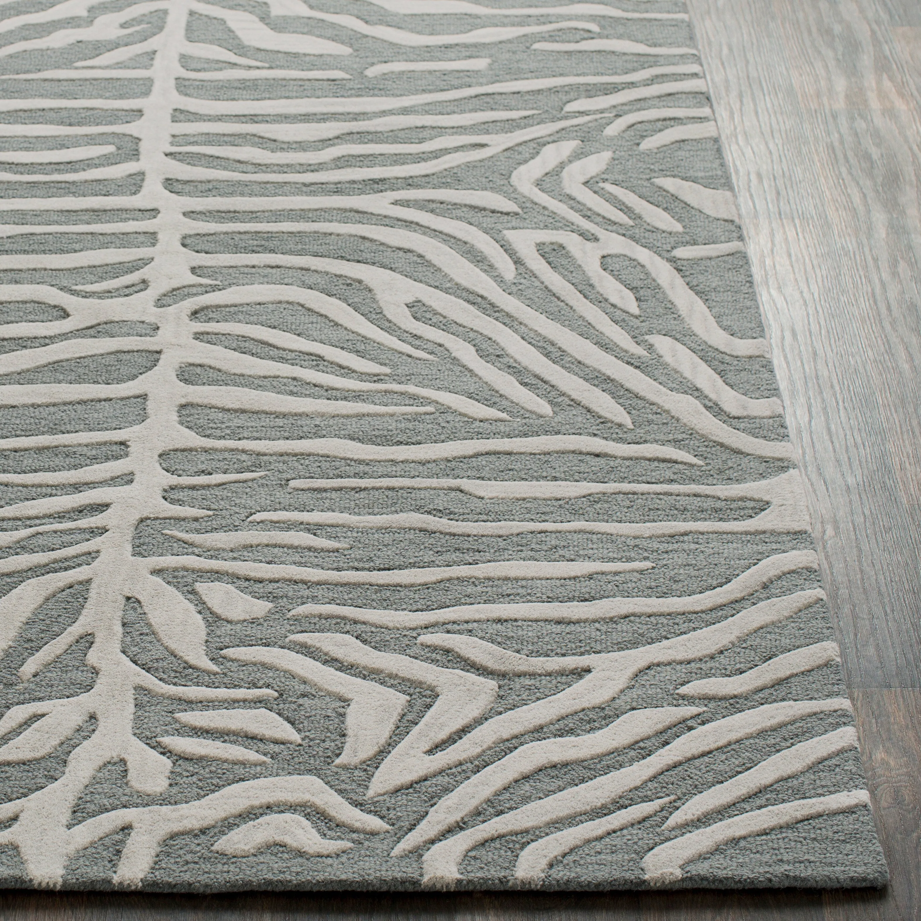 Hand-Tufted Belt Wool Rug