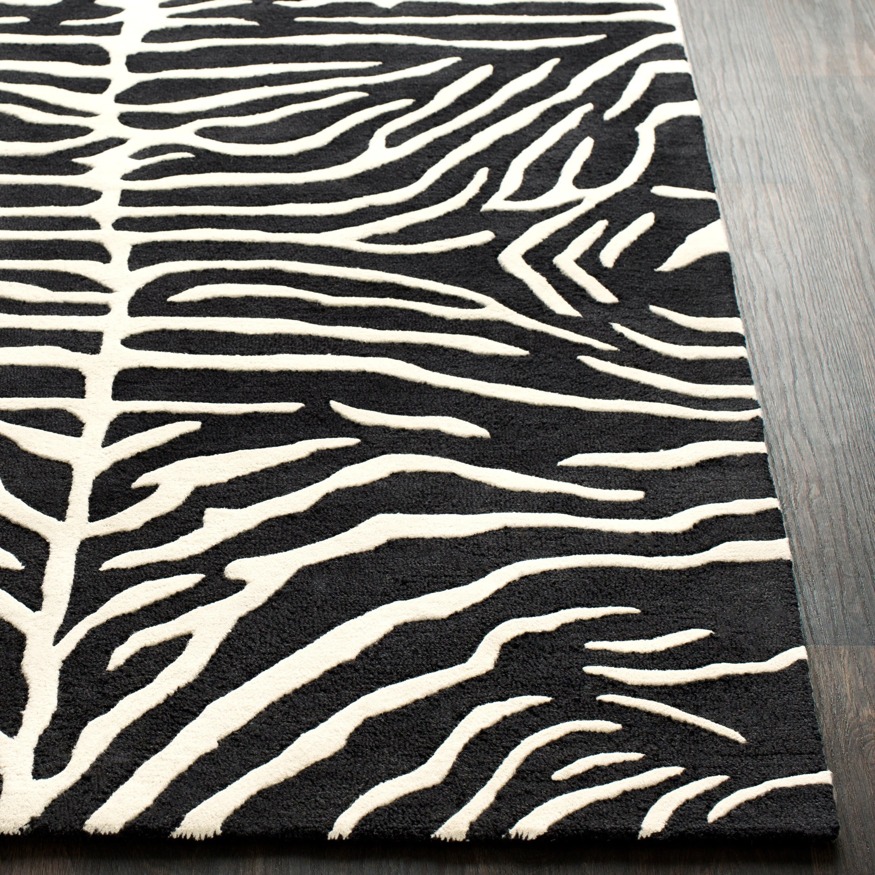 Hand-Tufted Belt Wool Rug