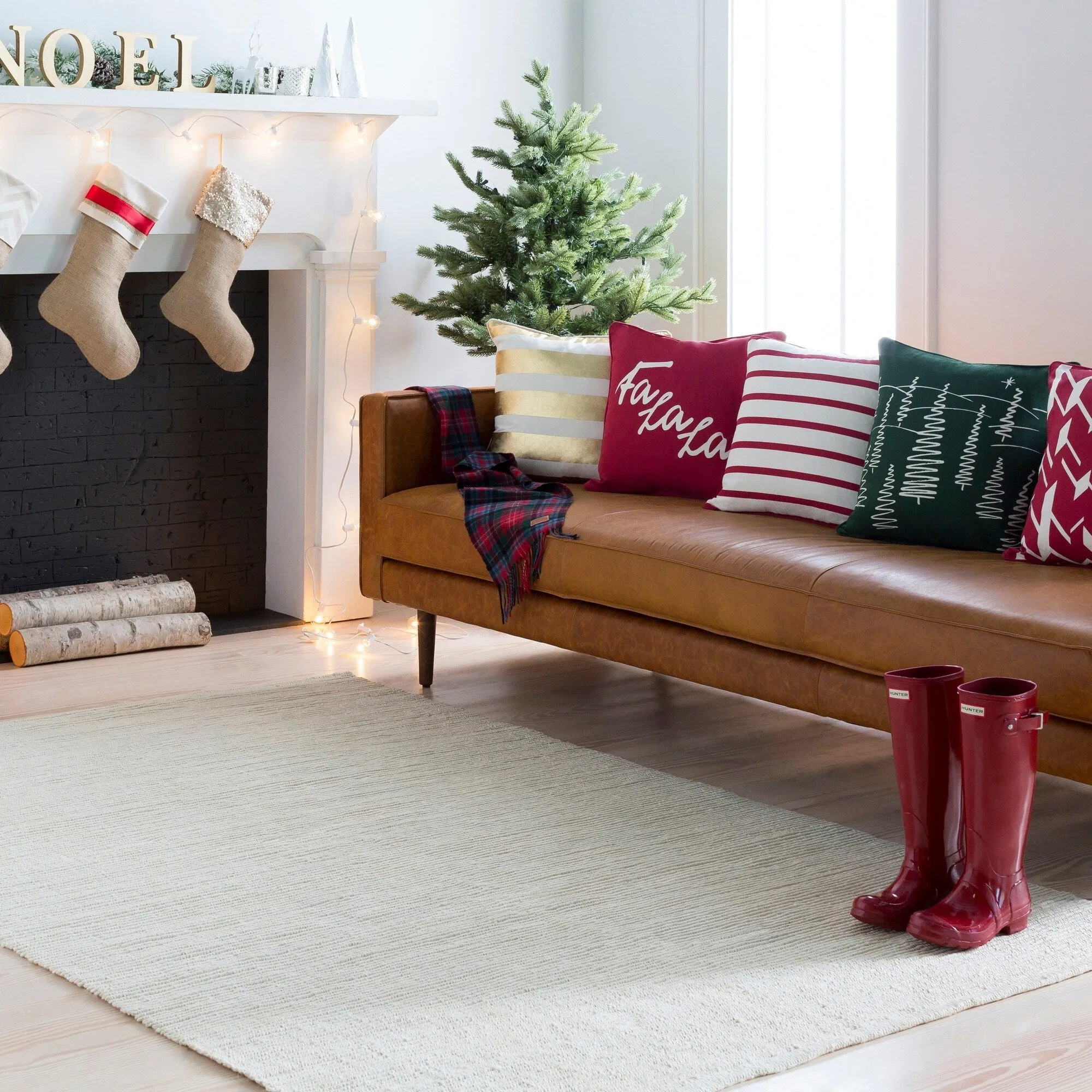 Hand-Woven Beak Hemp Rug