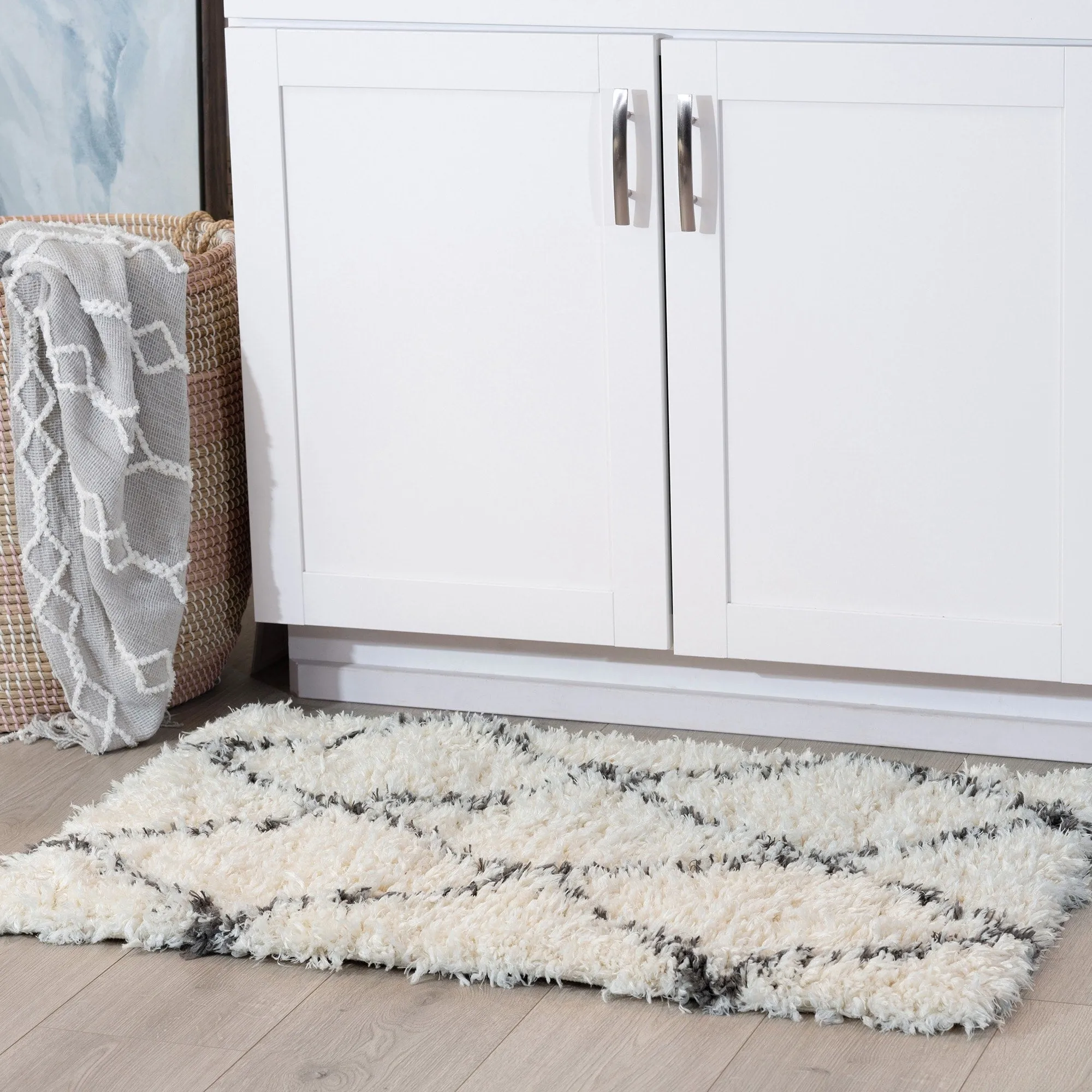 Heartfelt Shag Modern & Contemporary Diamond Indoor Area Rug