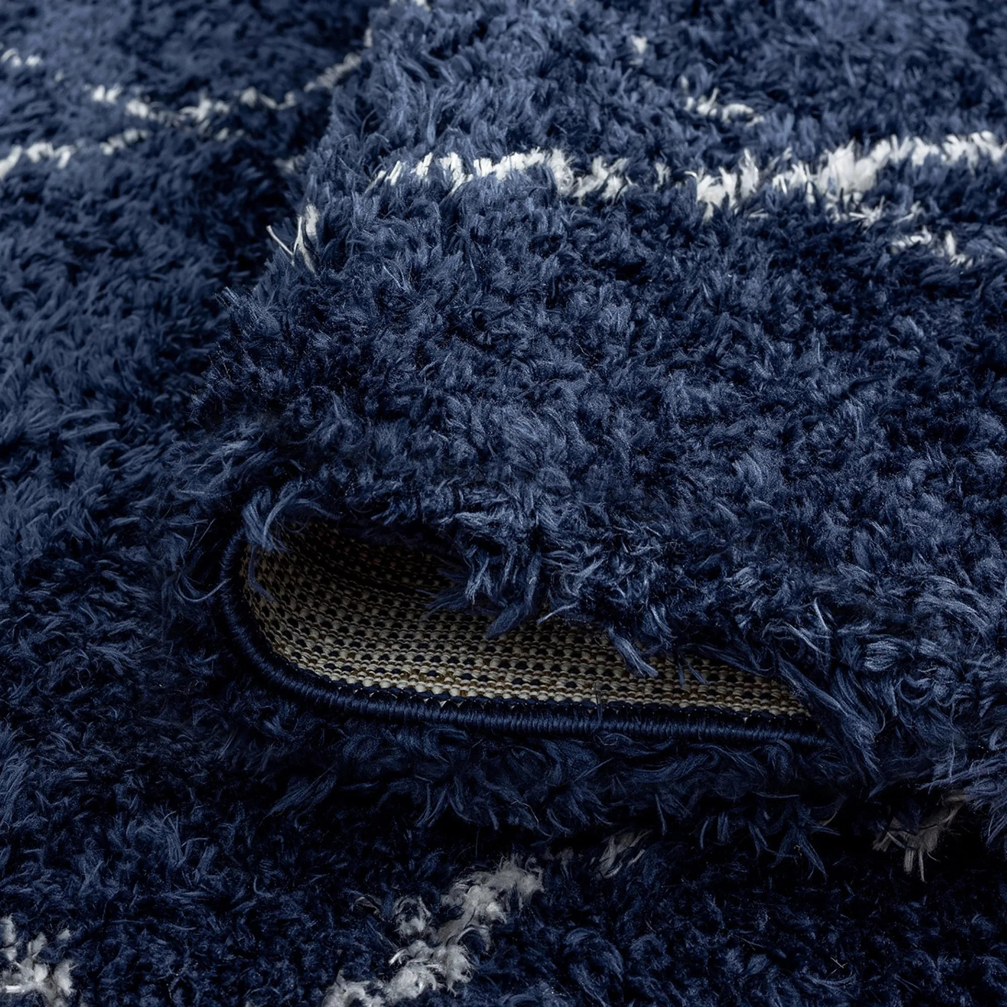 Heartfelt Shag Modern & Contemporary Diamond Indoor Area Rug